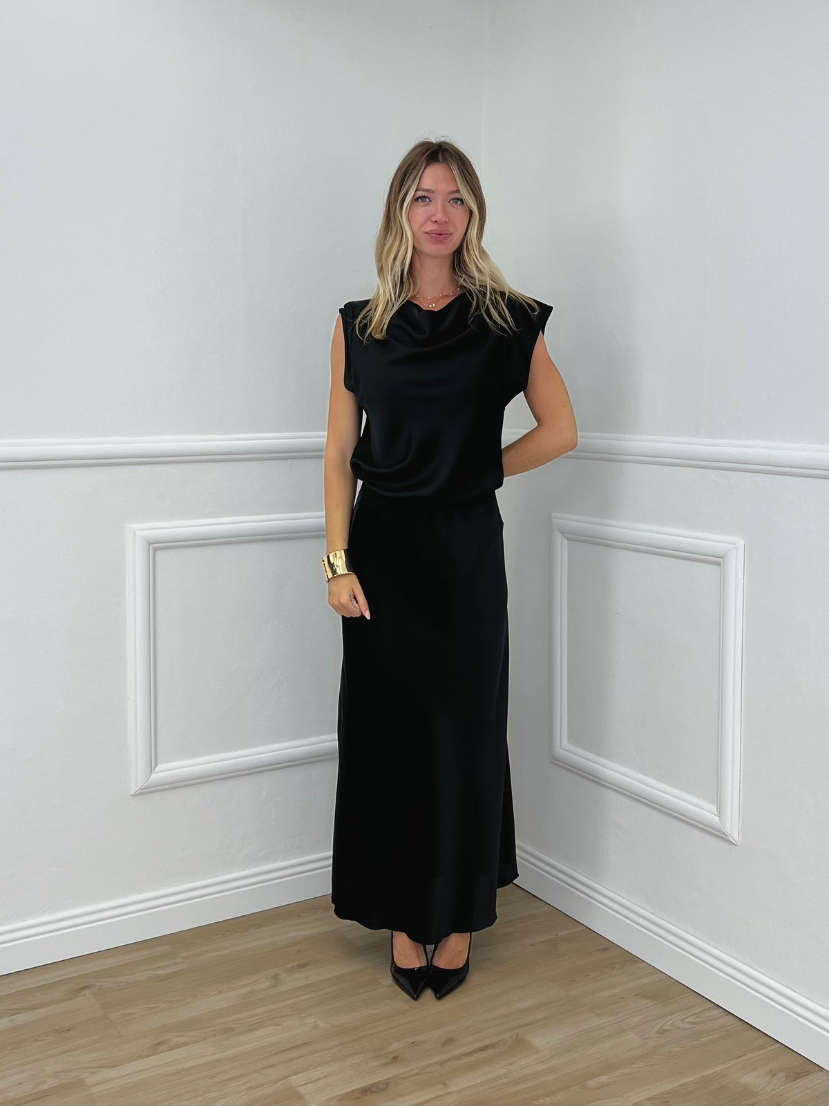 Blusa Satin Scollo Morbido 2548 Nero
