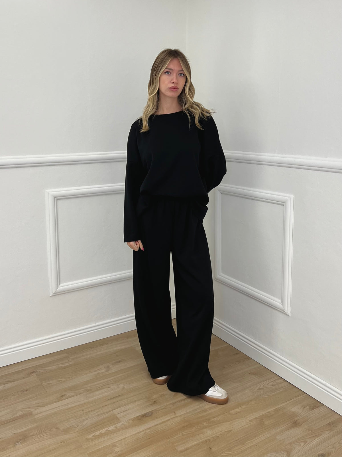 Tuta Over in Viscosa 3277 Nero