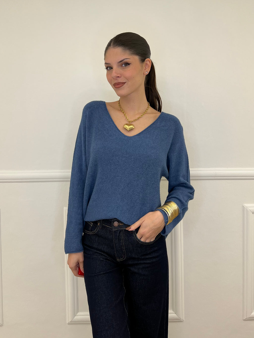 Basic V-Neck Sweater 22325