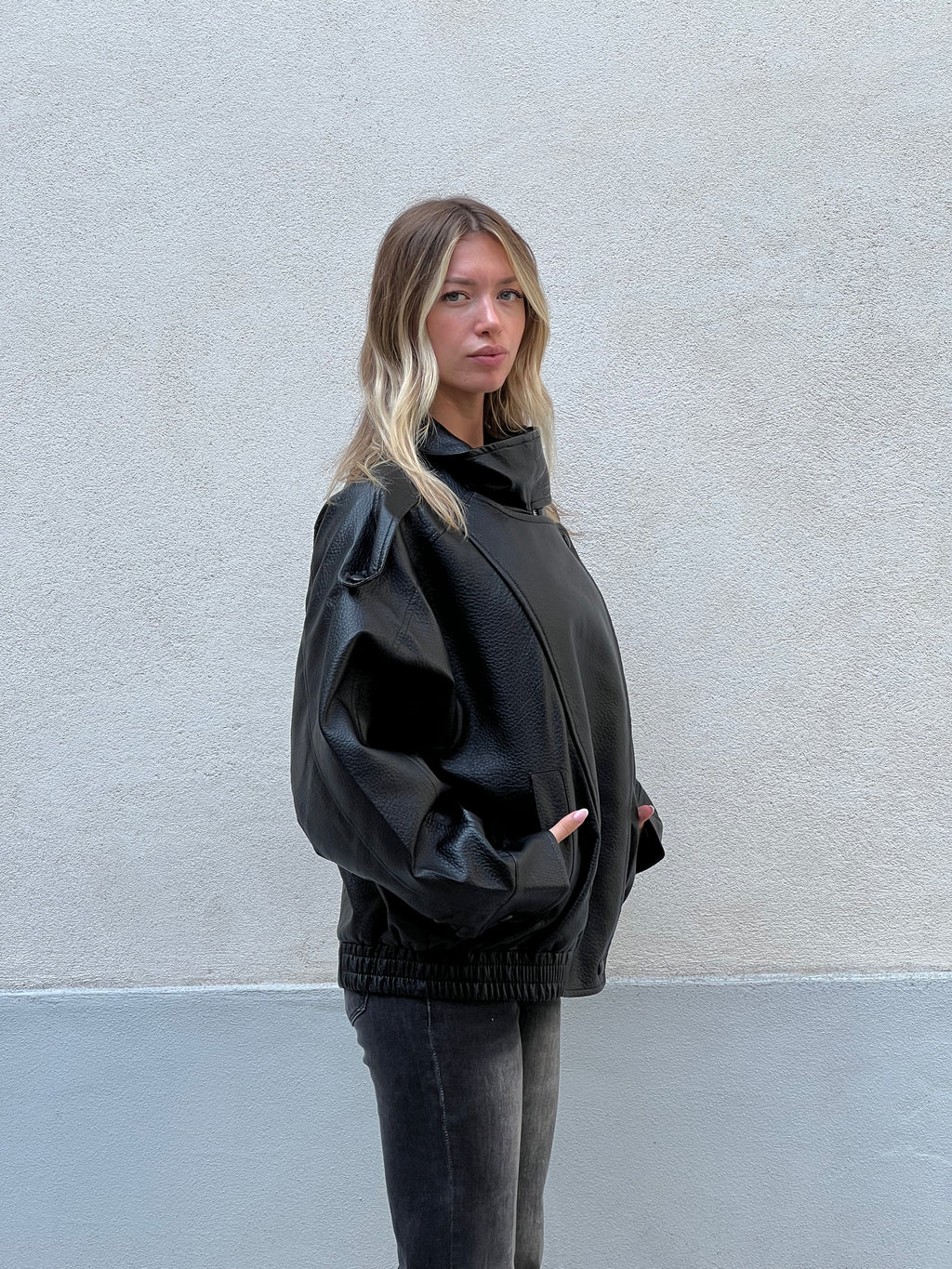 Bomber Ecopelle Martellata F01 Nero