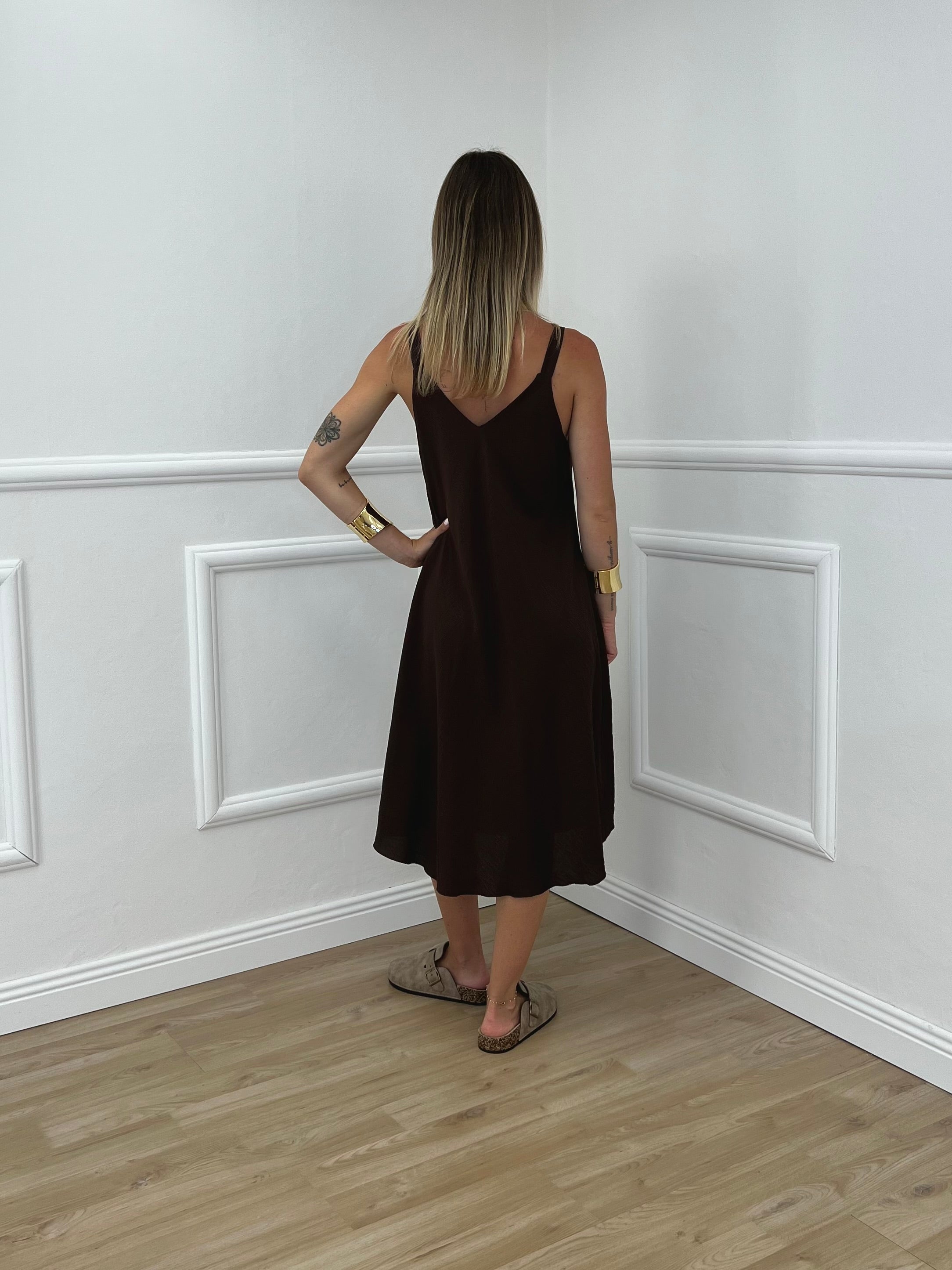 Vestito Corto In Crepe 11181 Marrone