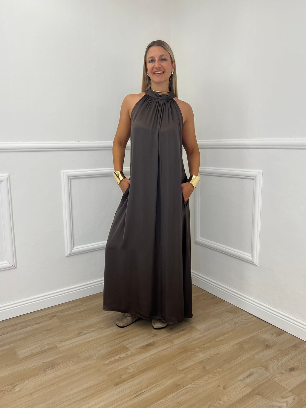 Abito Halter In Raso 9382 Marrone
