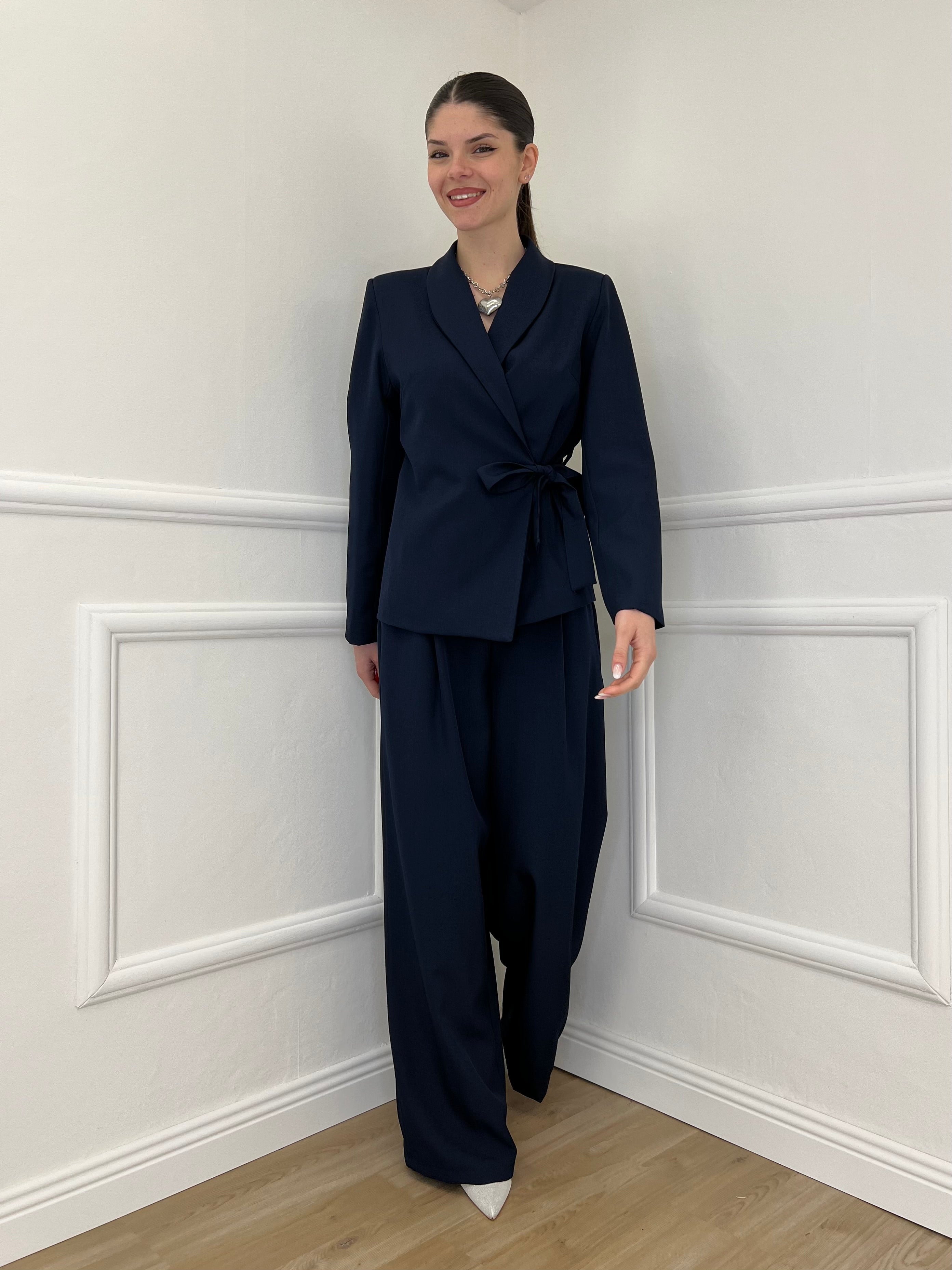 Tailleur con Fiocco 570851 Blu