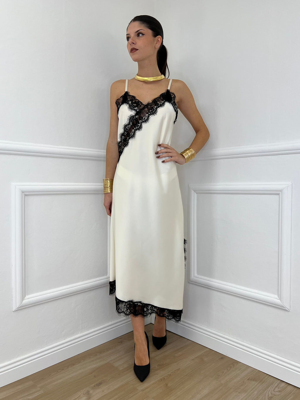 Abito Asimmetrico Pizzo 19690 Panna