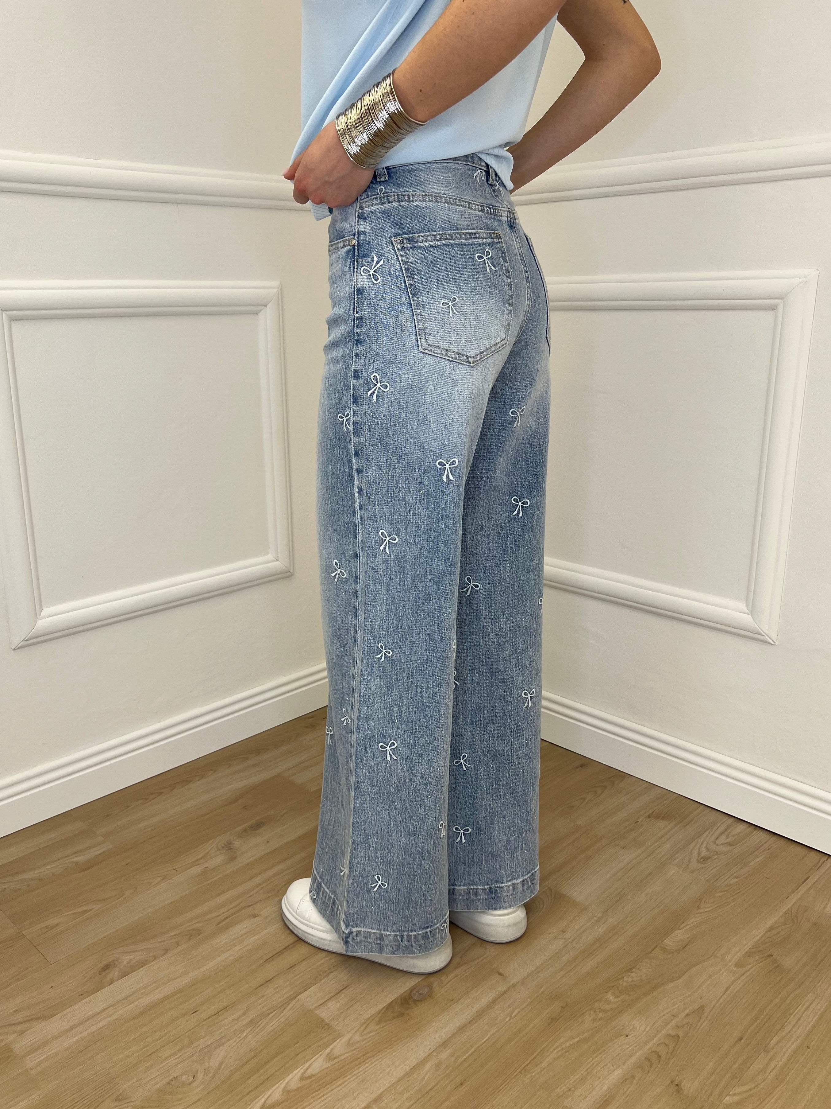 Jeans Con Fiocchi Ricamati e Strass 5354 Azzurro