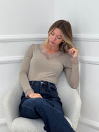 Maglia Scollo a V Ultralight con Cashmere e Pizzo