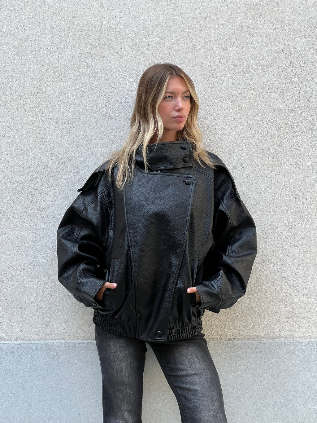 Bomber Ecopelle Martellata F01 Nero