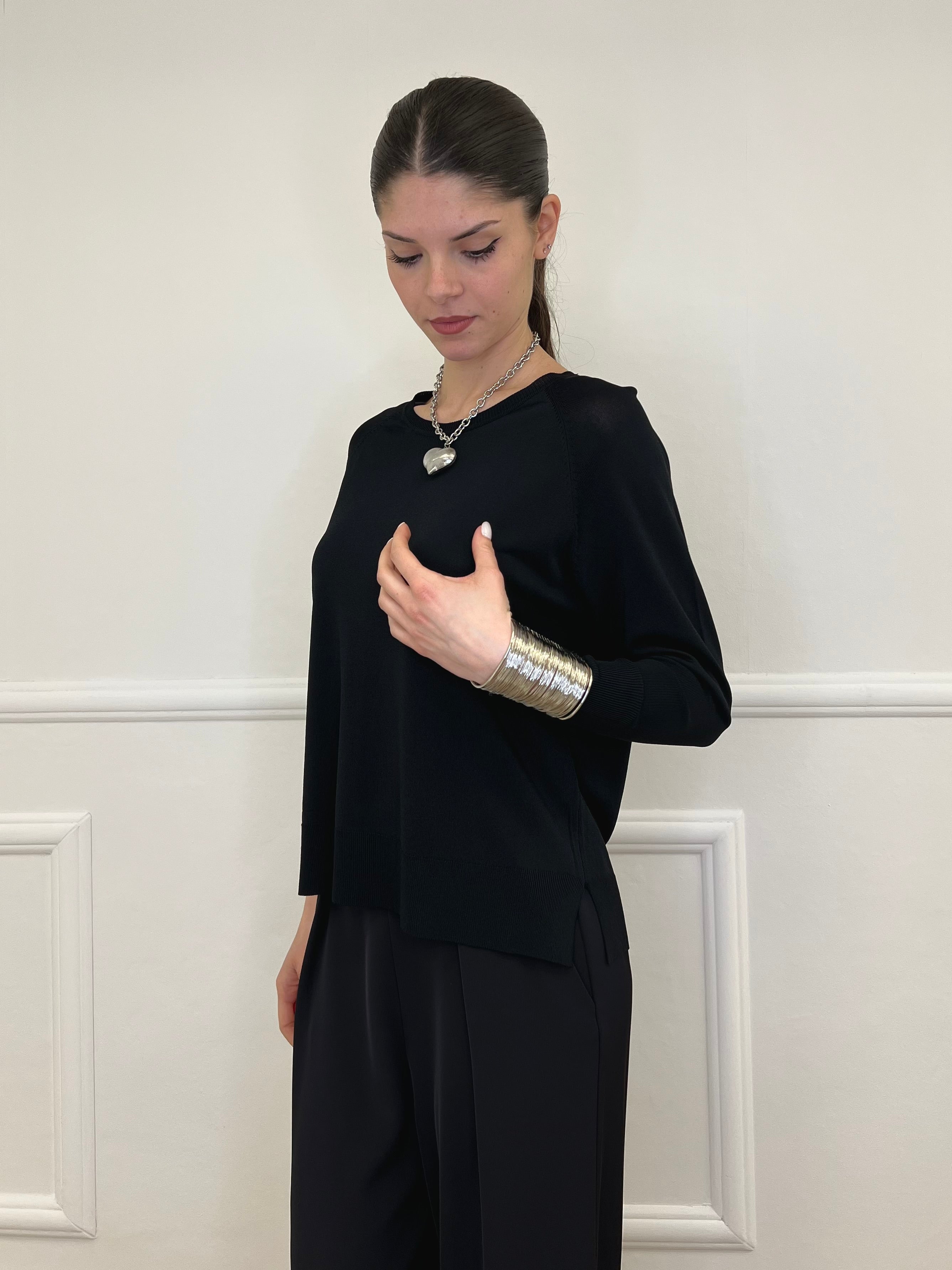 Maglia in Filo di Viscosa J185 Nero