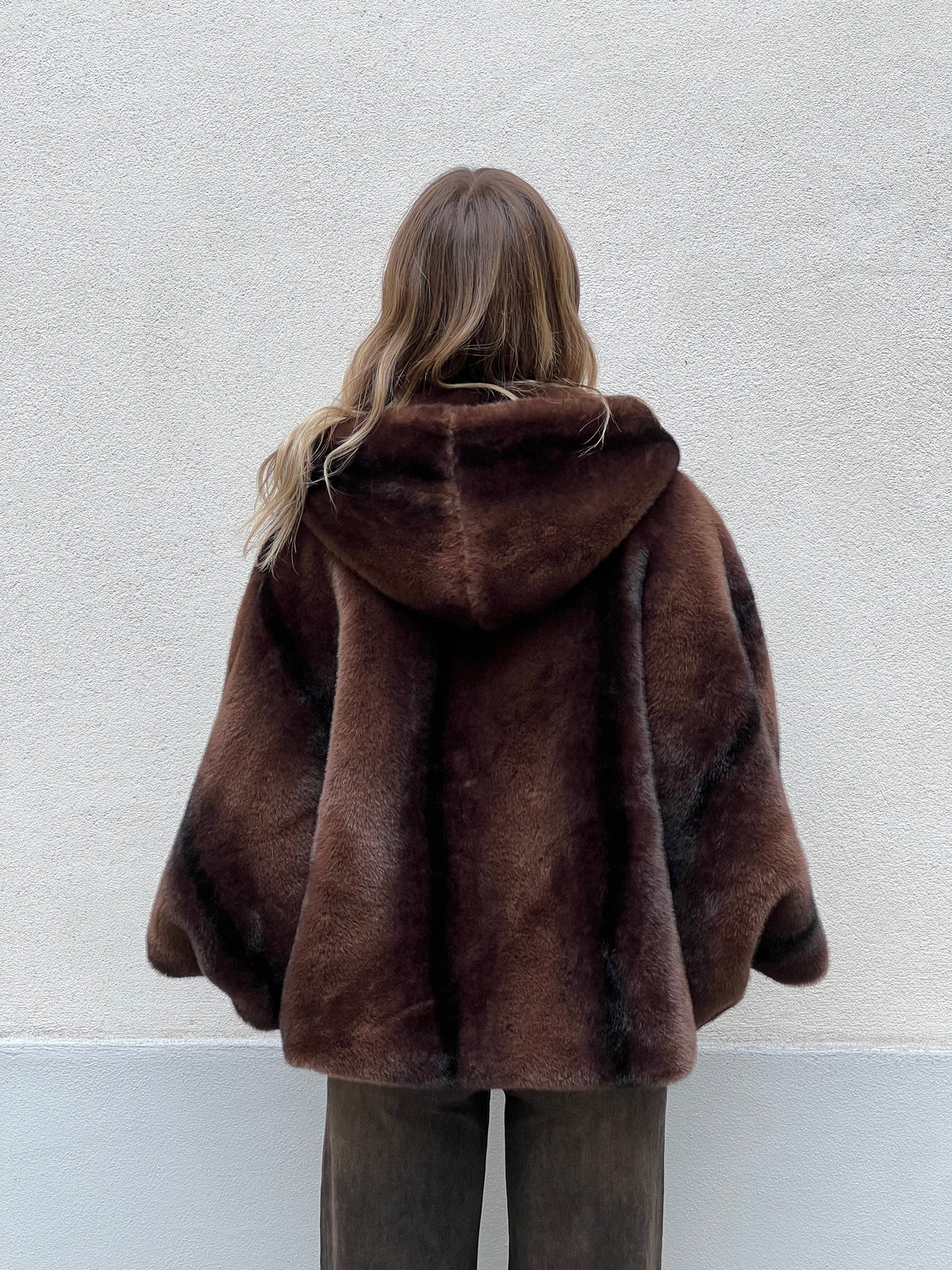 Pelliccia Maniche a Pipistrello G6803 Visone