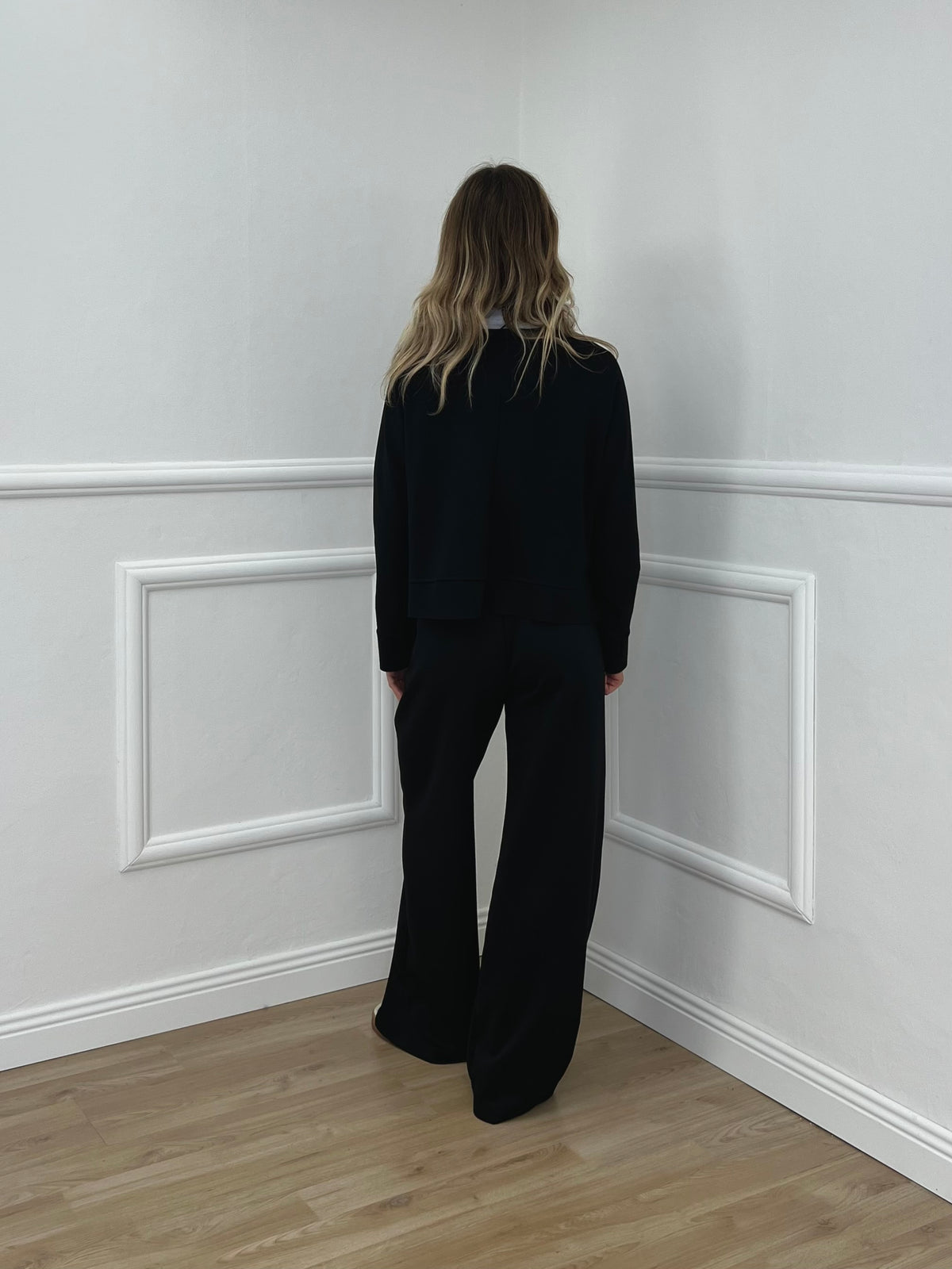 Tuta Oversize Girocollo D27629 Nero
