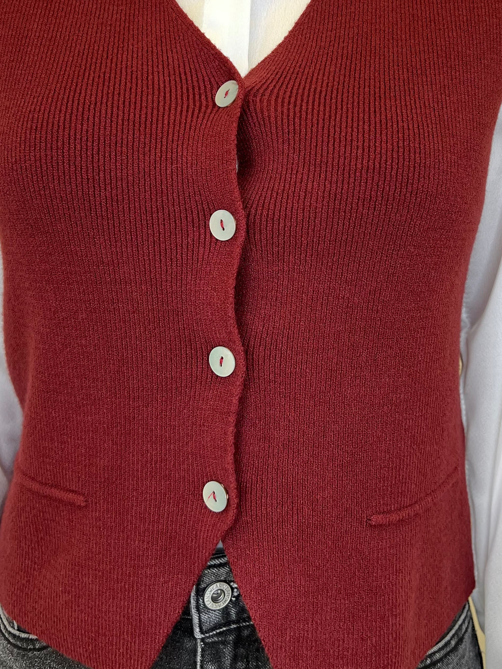 5013 Bordeaux Knitted Vest