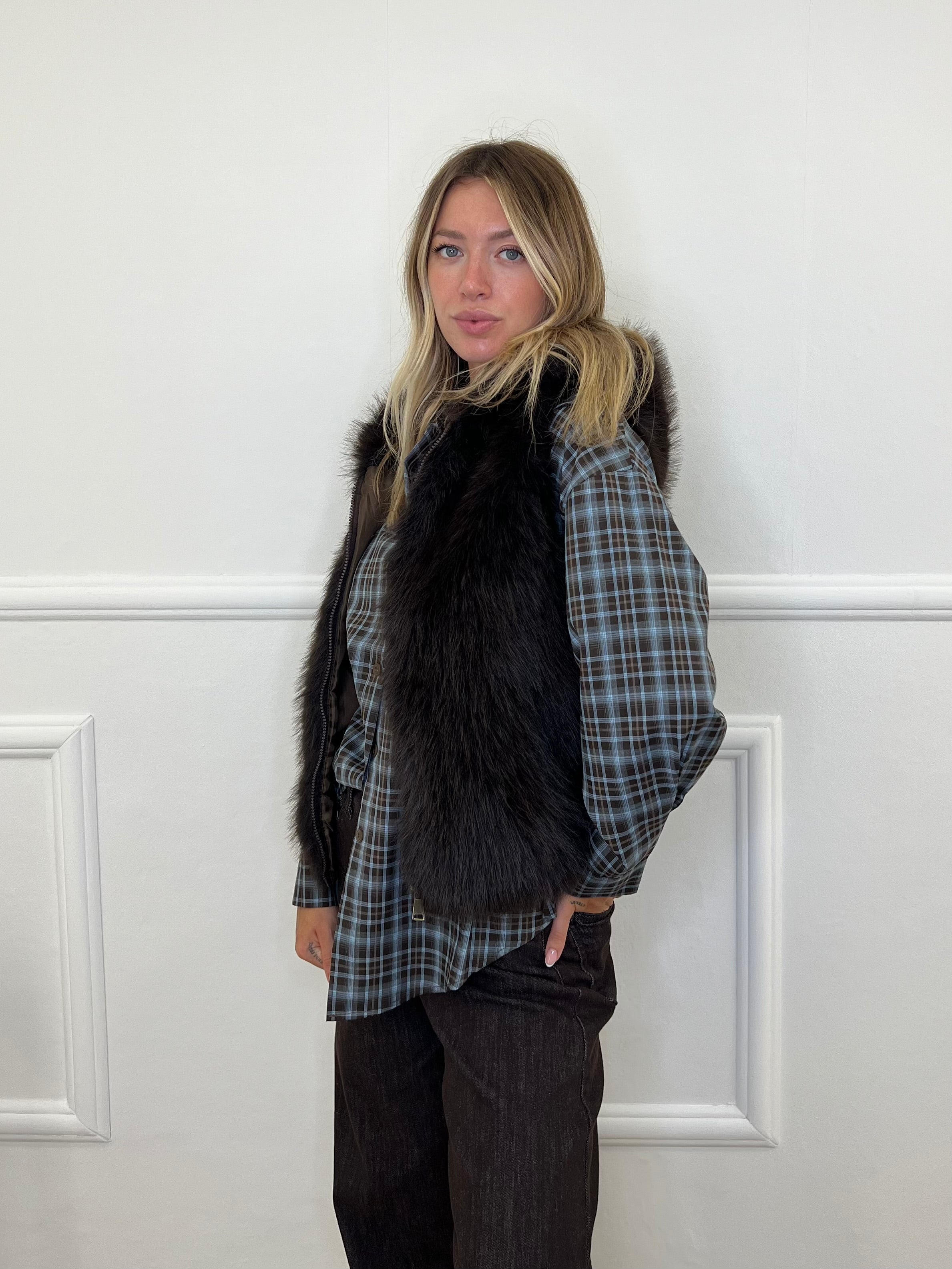 Pelliccia Smanicata Zip e Cappuccio 26003 Marrone