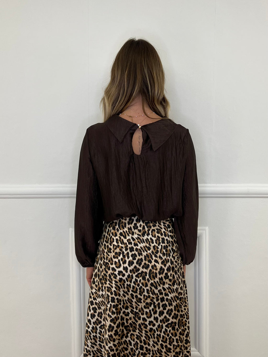 Blusa Chiffon Fiocco e Colletto 8526 Marrone