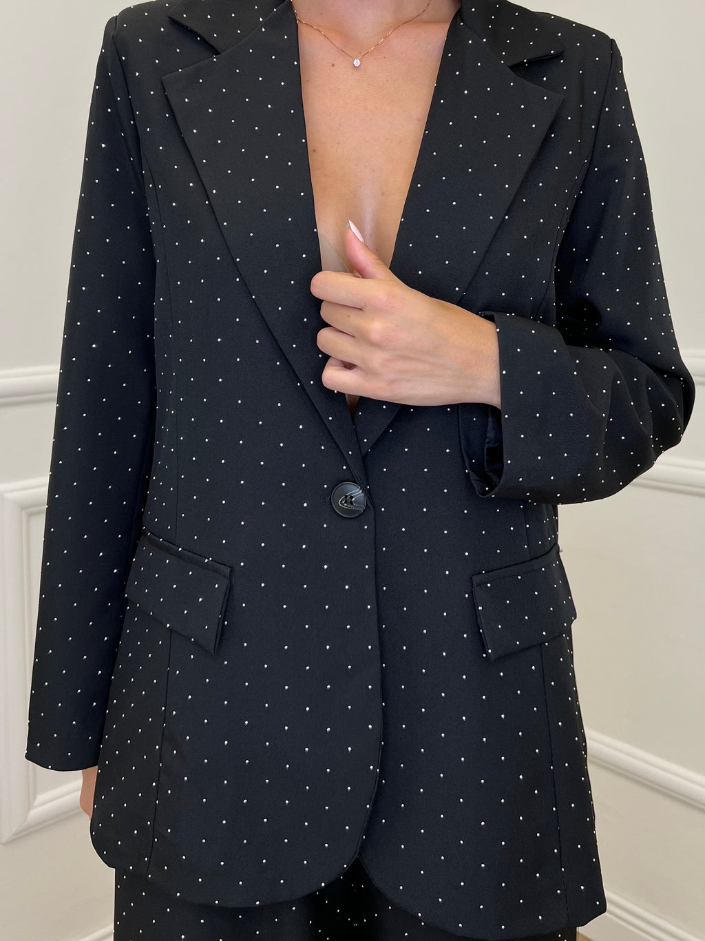 Tailleur Micro Borchie L5181 Nero - Bazar Abbigliamento