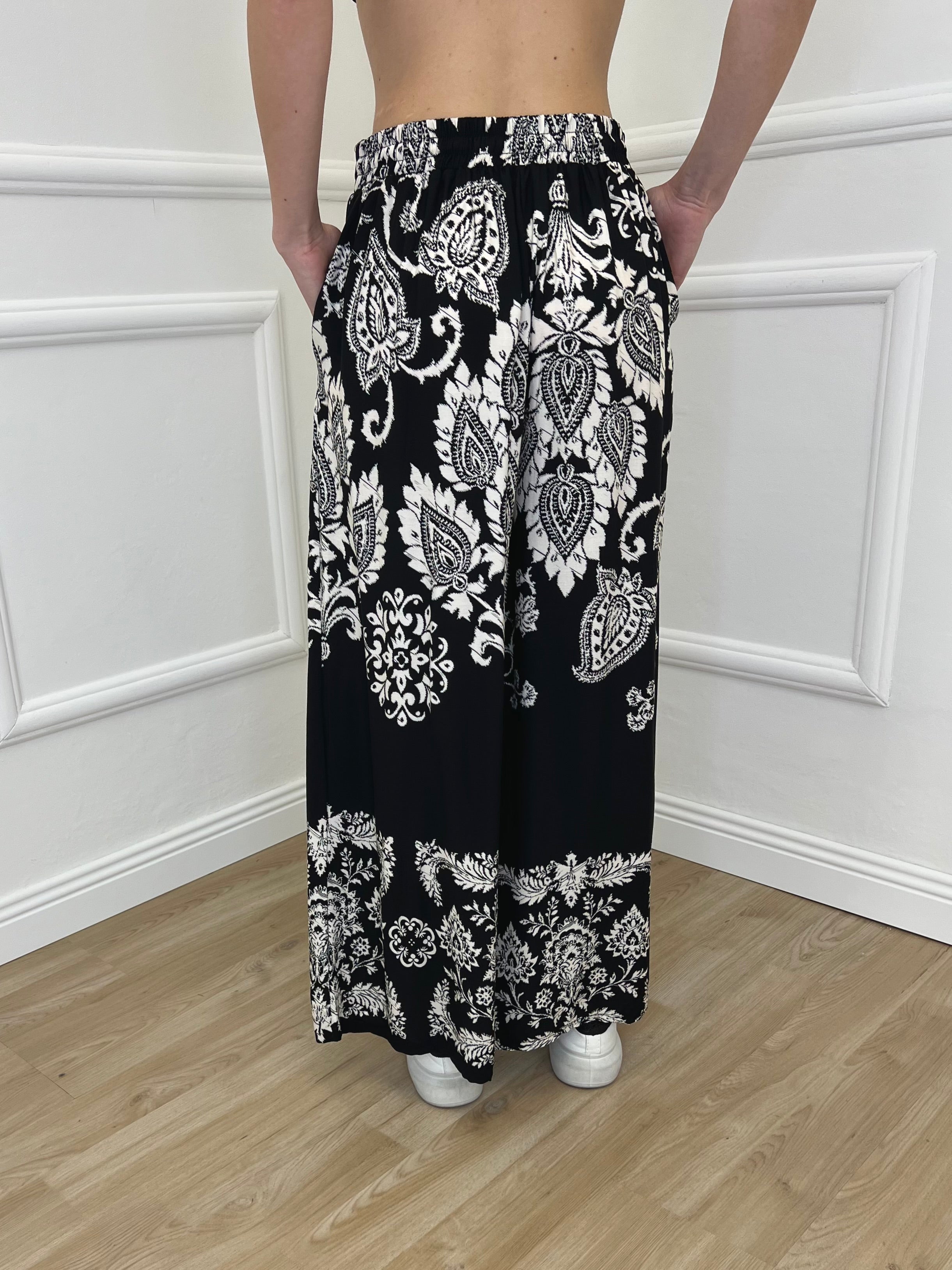 Pantalone Gaucho Paisley Coulisse 801 Nero