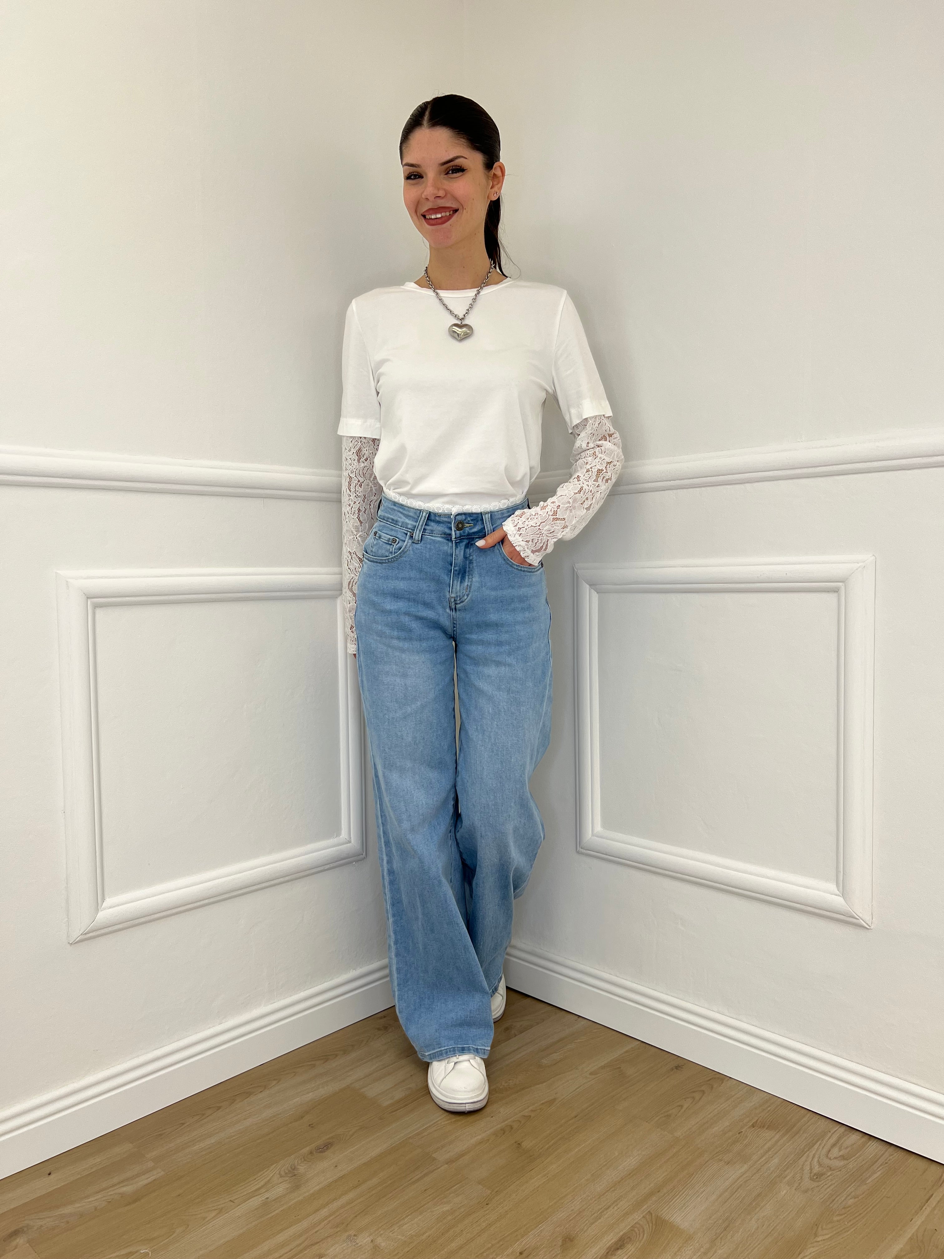 T-Shirt Con Maniche In Pizzo T10575 Bianco