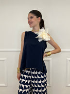 Maglia Smanicata Spilla Fiore 9688 Blu