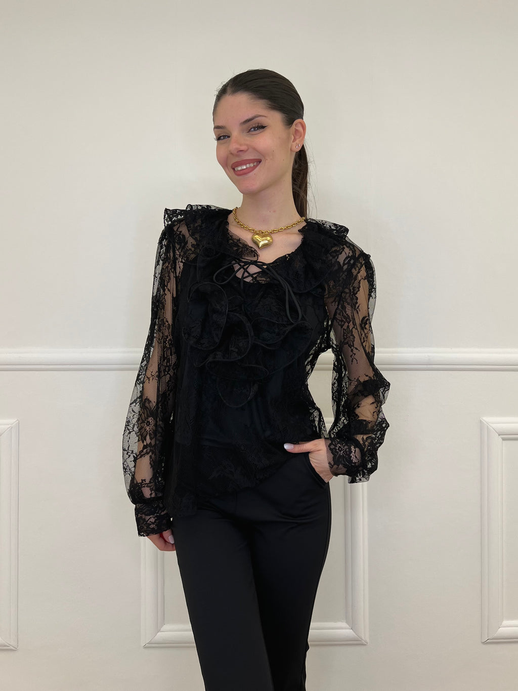 Twin Set Blusa in Pizzo Con Jabot e Sottoveste 7099 Nero