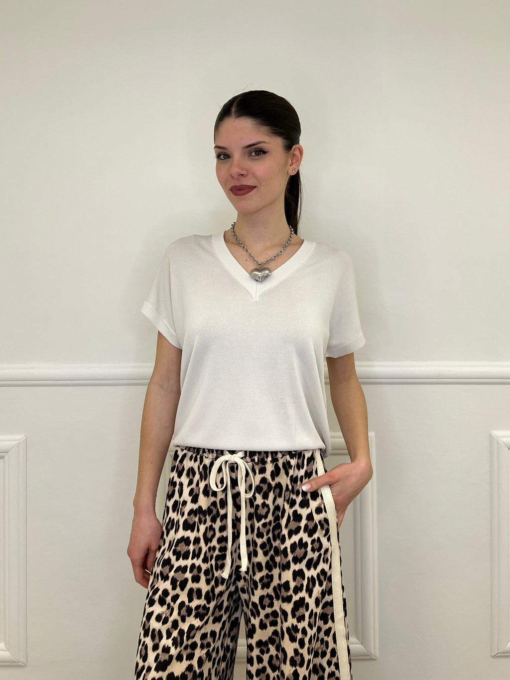 Maglia in Viscosa Scollo V 6269