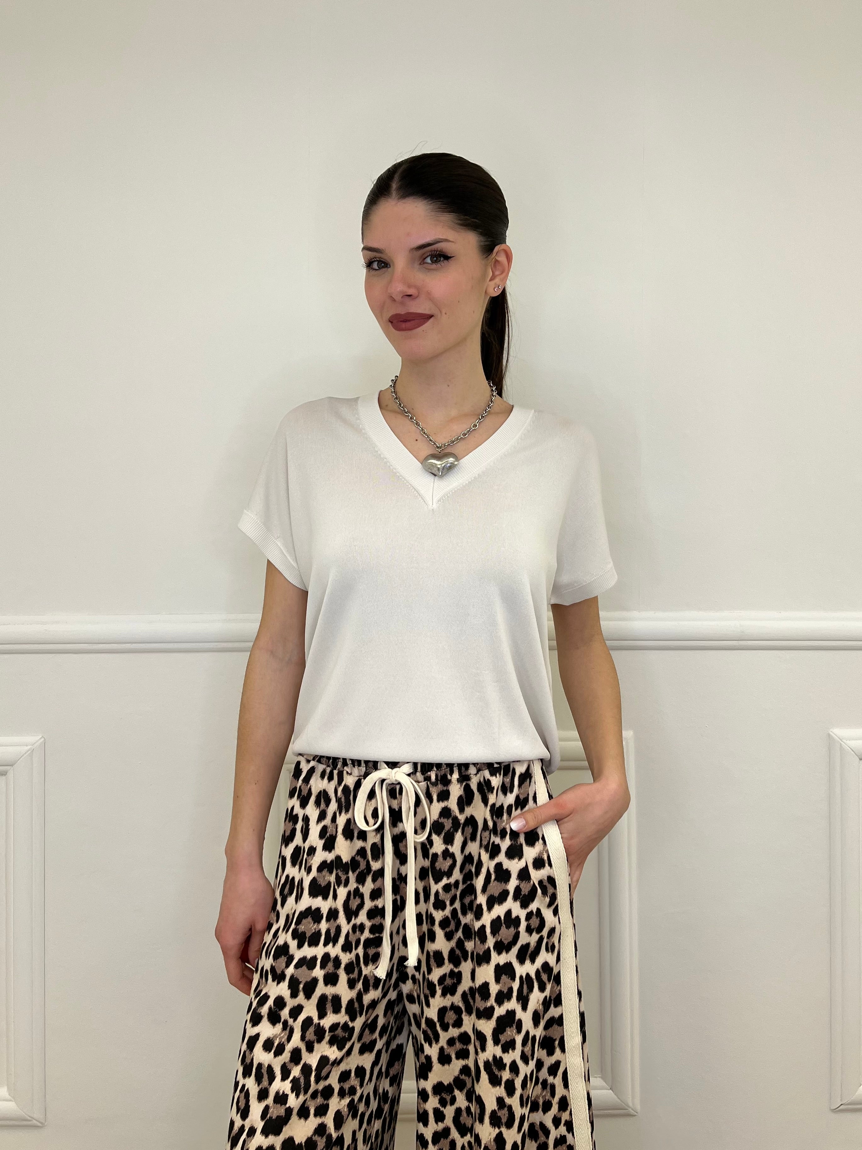 Maglia in Viscosa Scollo V 6269