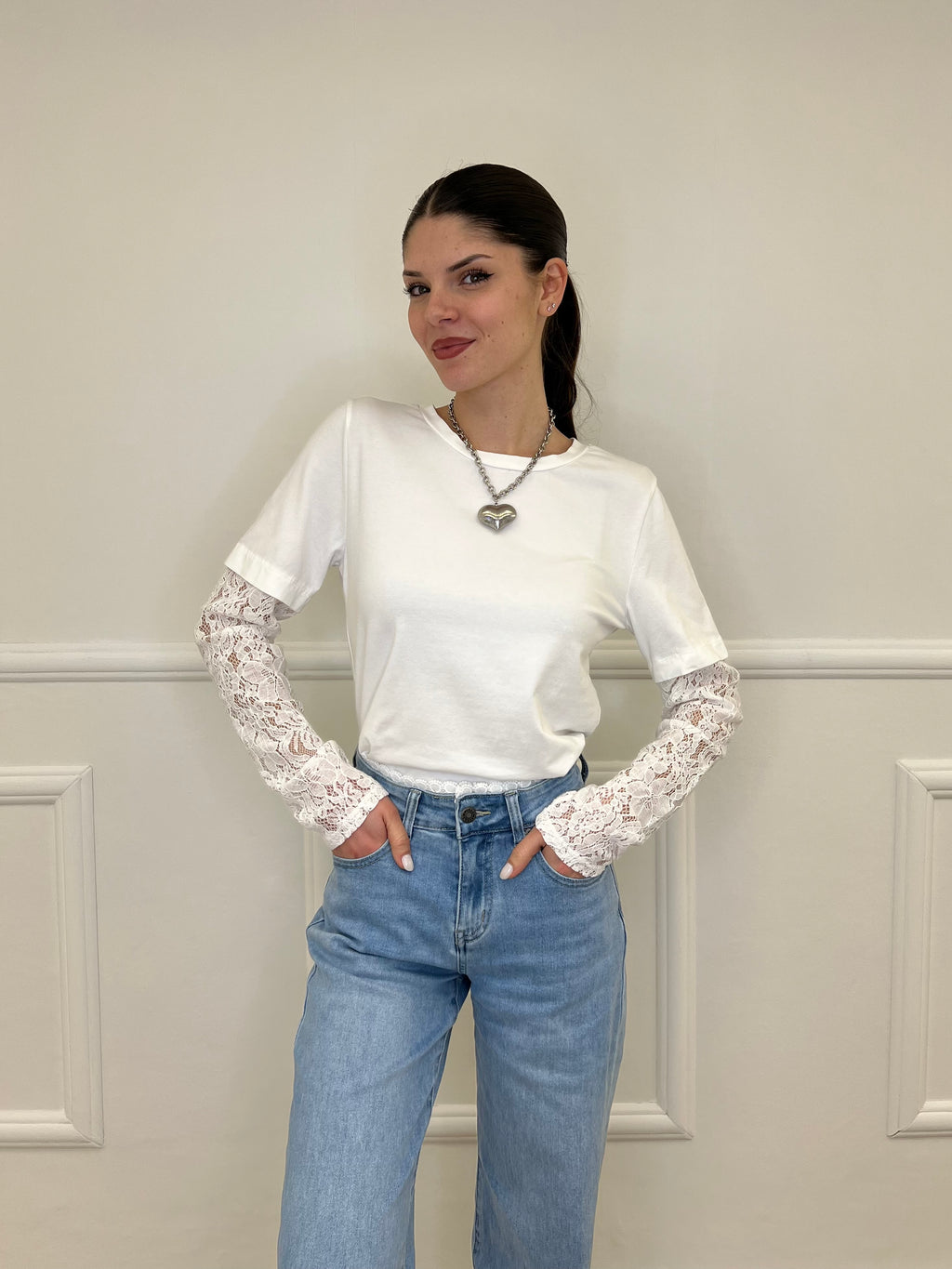 T-Shirt Con Maniche In Pizzo T10575 Bianco