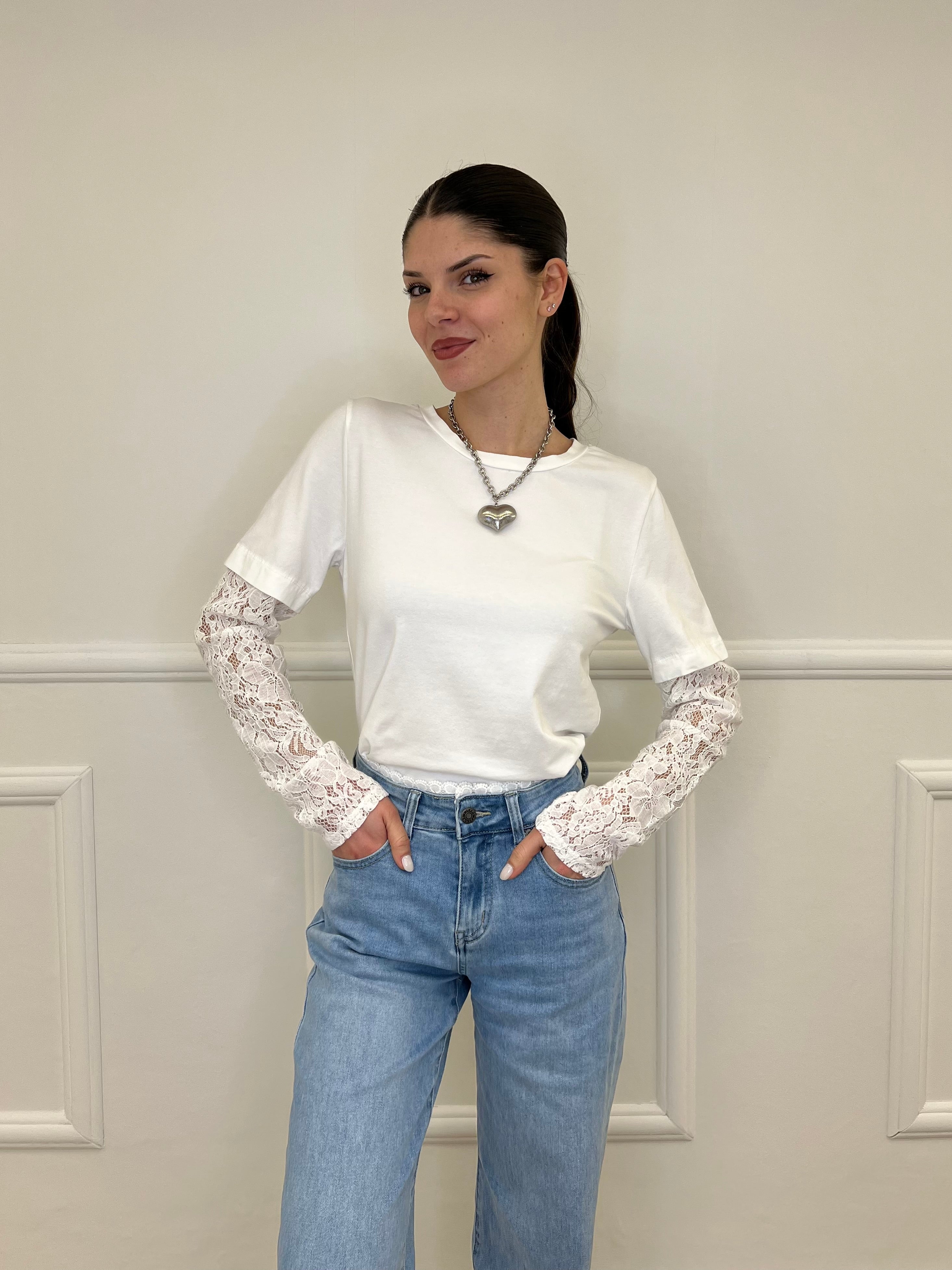 T-Shirt Con Maniche In Pizzo T10575 Bianco