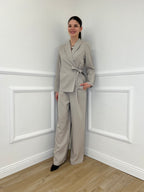 Tailleur con Fiocco 570851 Taupe