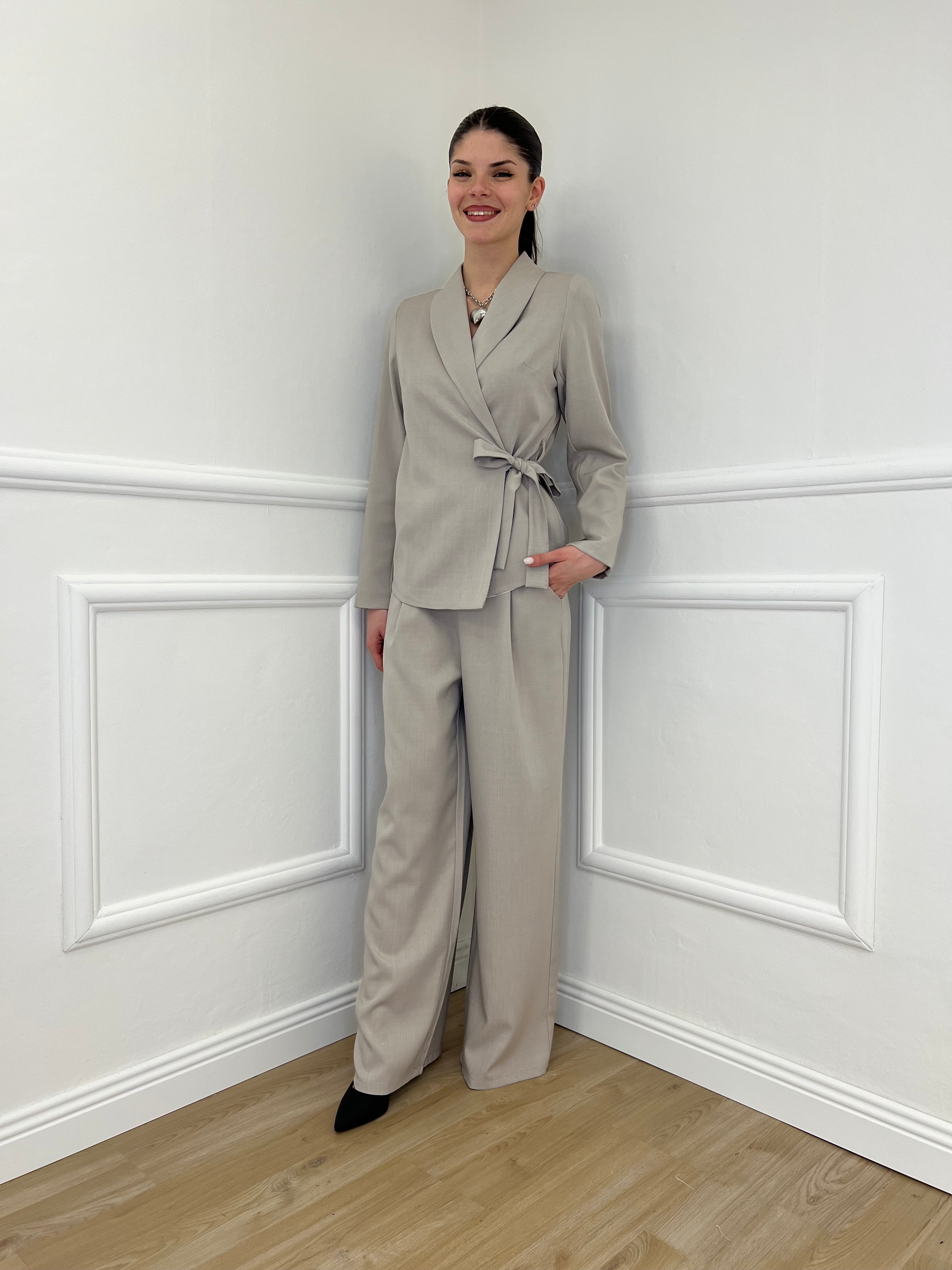 Tailleur con Fiocco 570851 Taupe