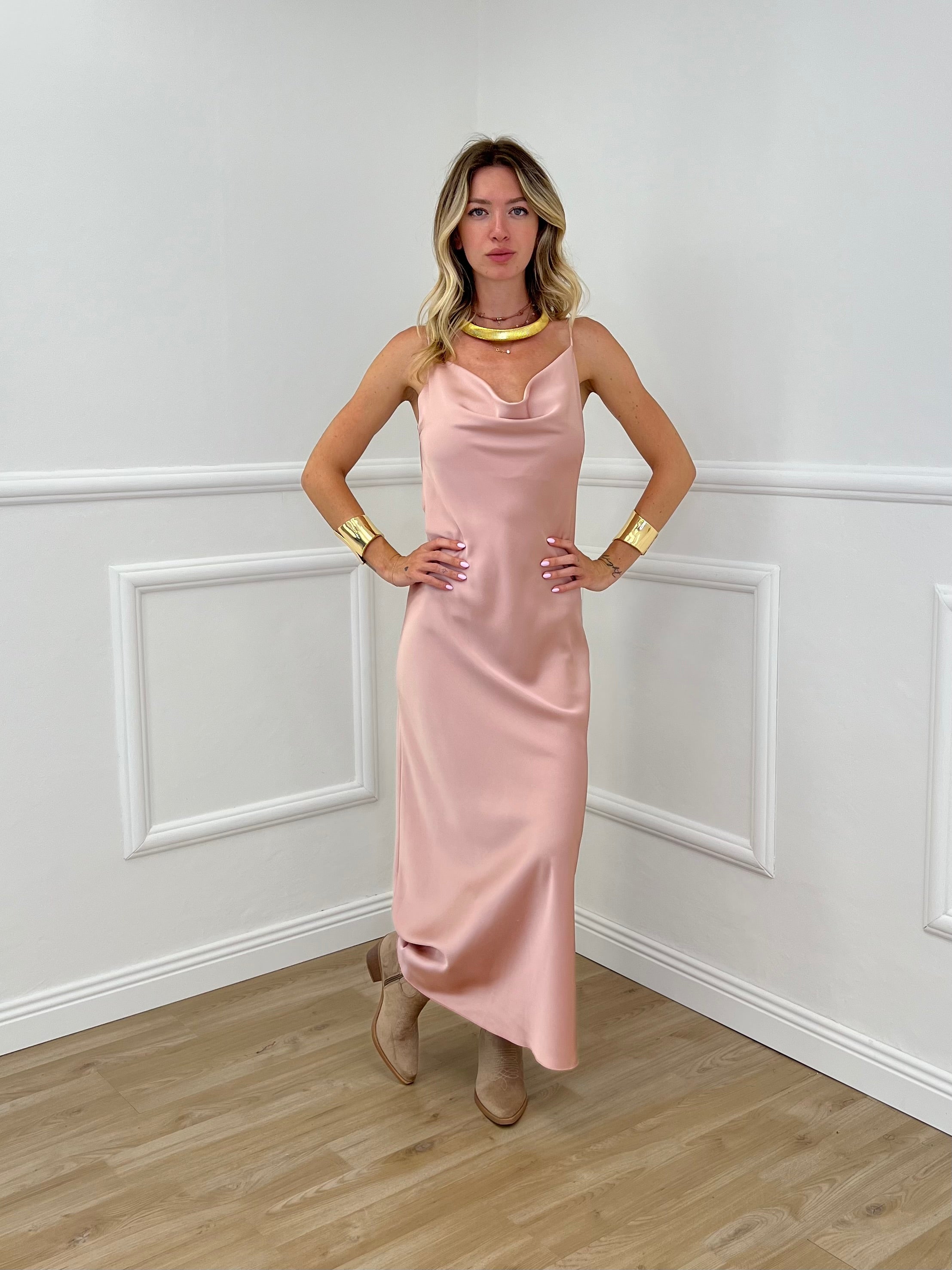 Vestito Satinato Con Scollo Morbido 1502 Rosa