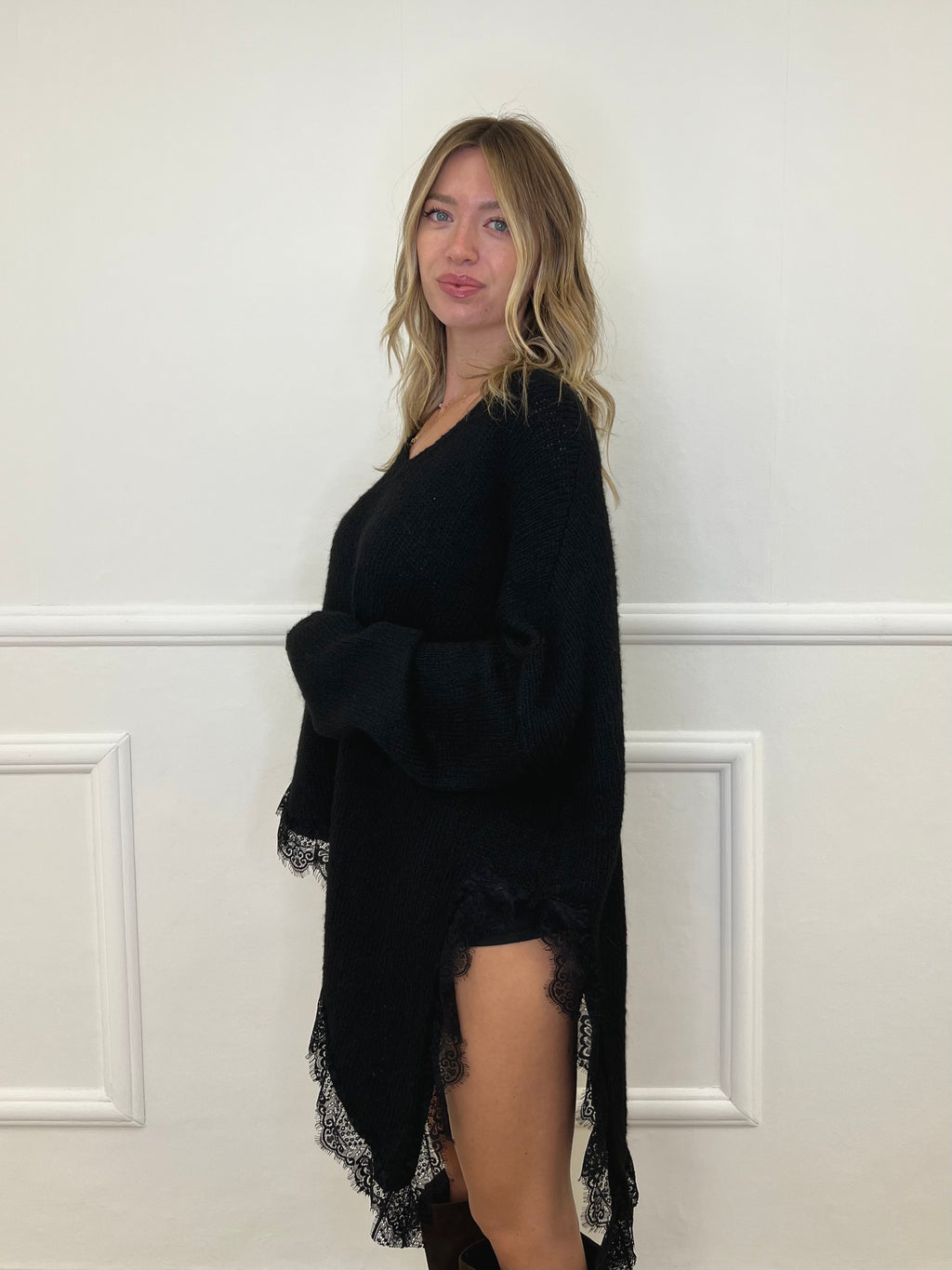 Maglia Lana Asimmetrica con Pizzo 25743 Nero