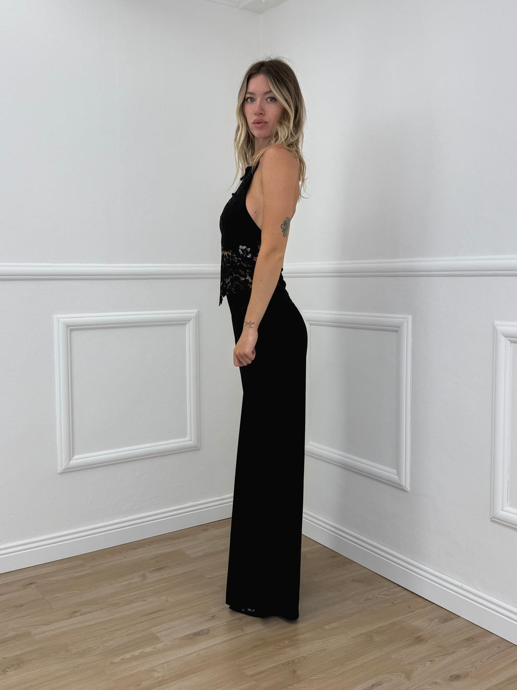 Top Halter Pizzo Alamari 1605 Nero