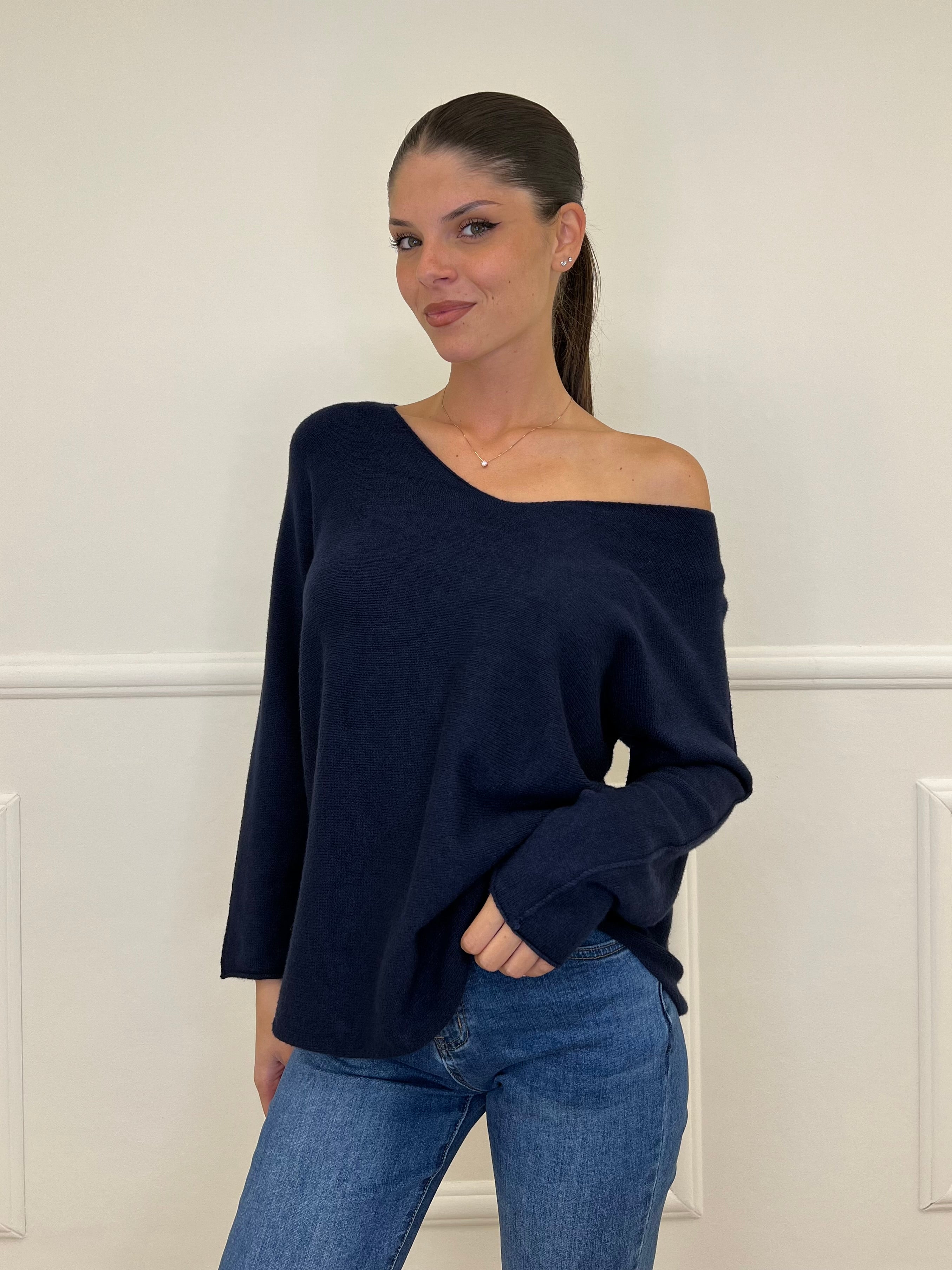 Basic V-Neck Sweater 22325