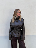 Trench Corto In Ecopelle 2610 Marrone