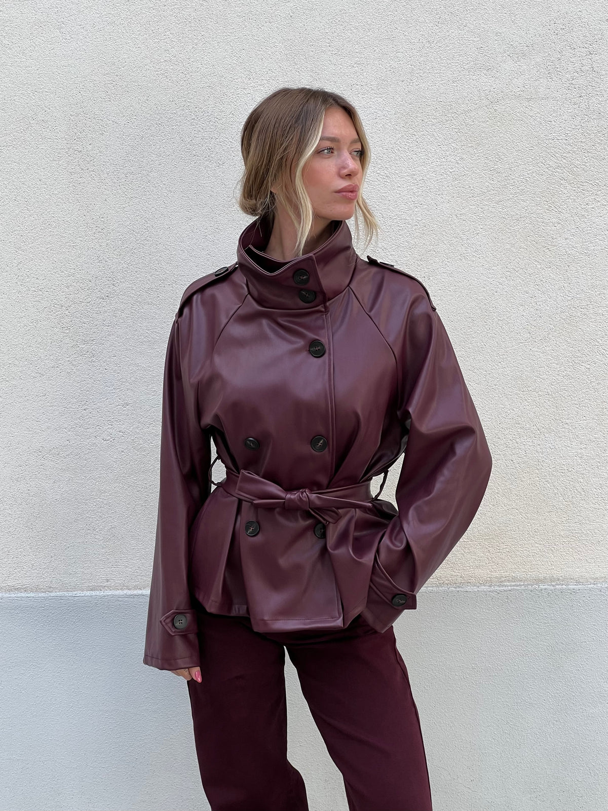 Trench Corto In Ecopelle 2610 Burgundy