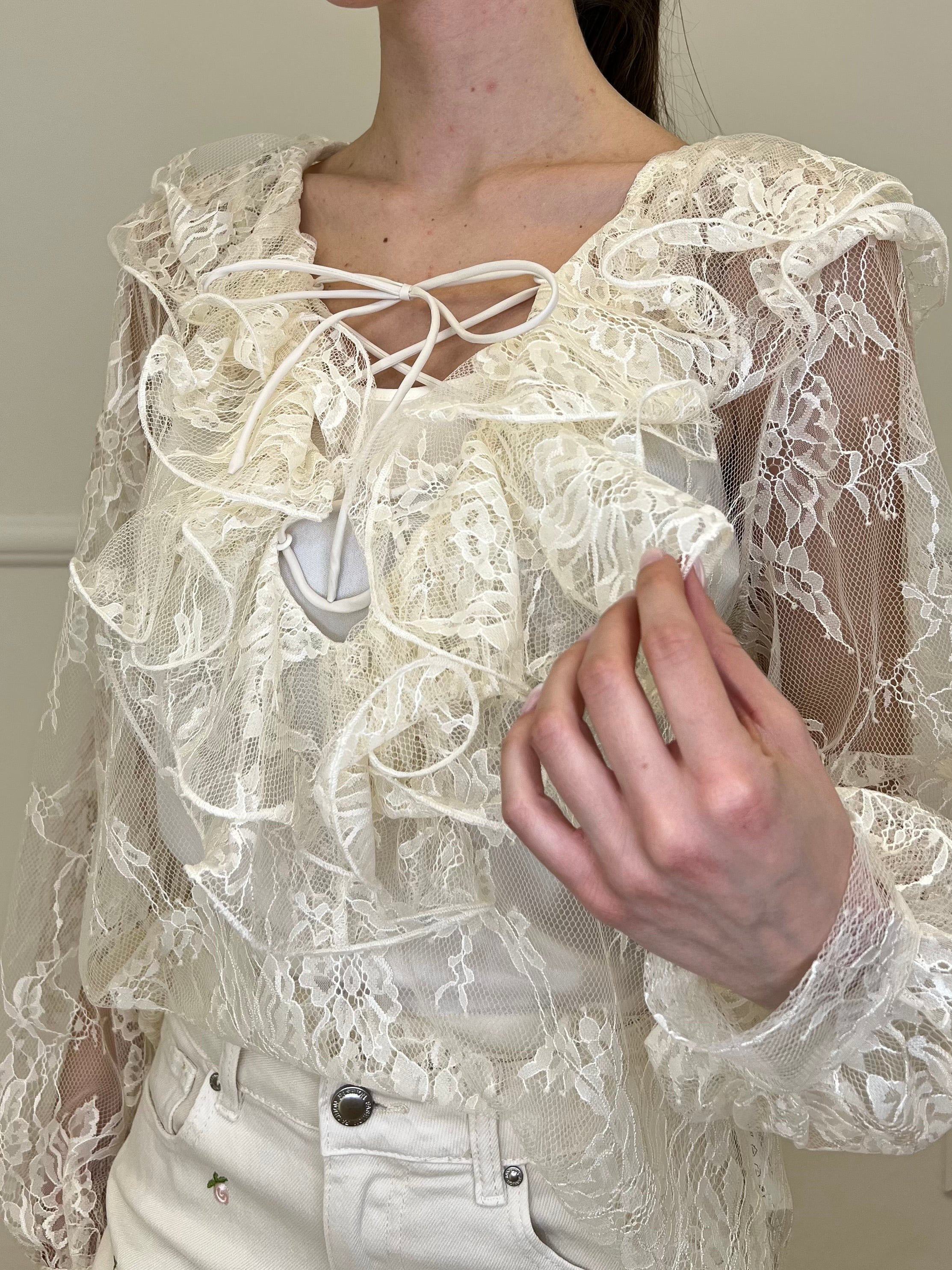 Twin Set Blusa in Pizzo Con Jabot e Sottoveste 7099 Ecru