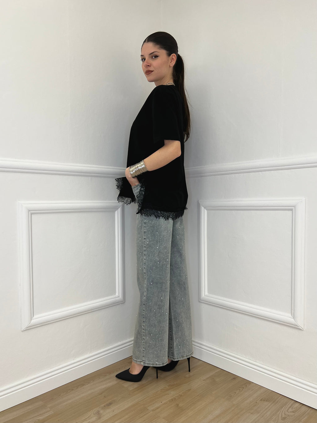T-shirt Asimmetrica Con Pizzo 2824 Nero