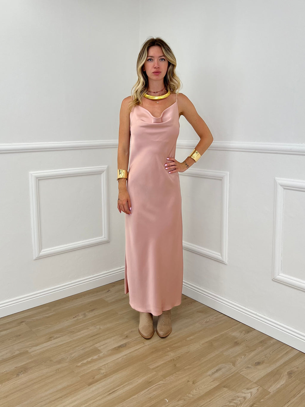 Vestito Satinato Con Scollo Morbido 1502 Rosa