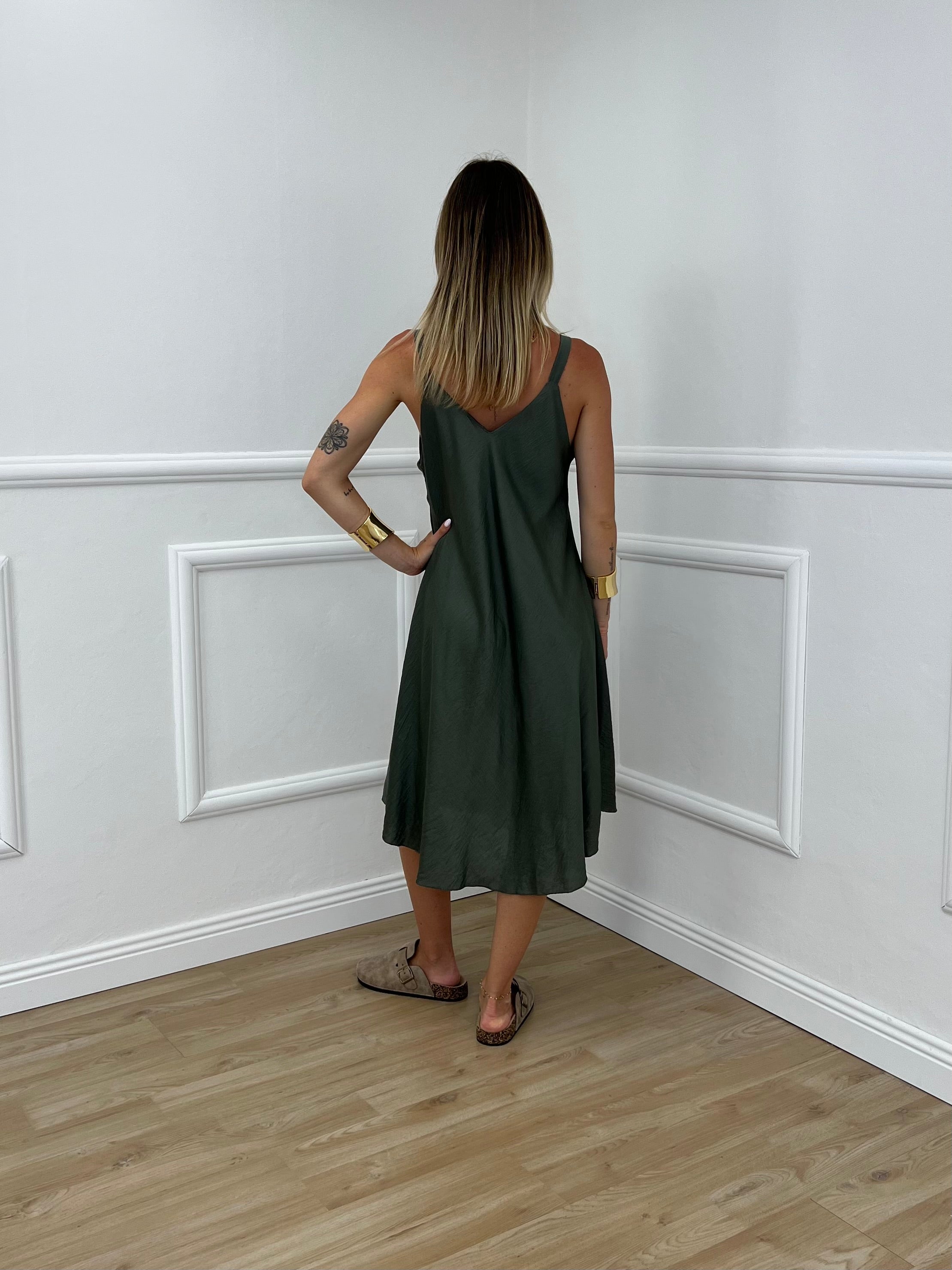 Vestito Corto In Crepe 11181 Verde