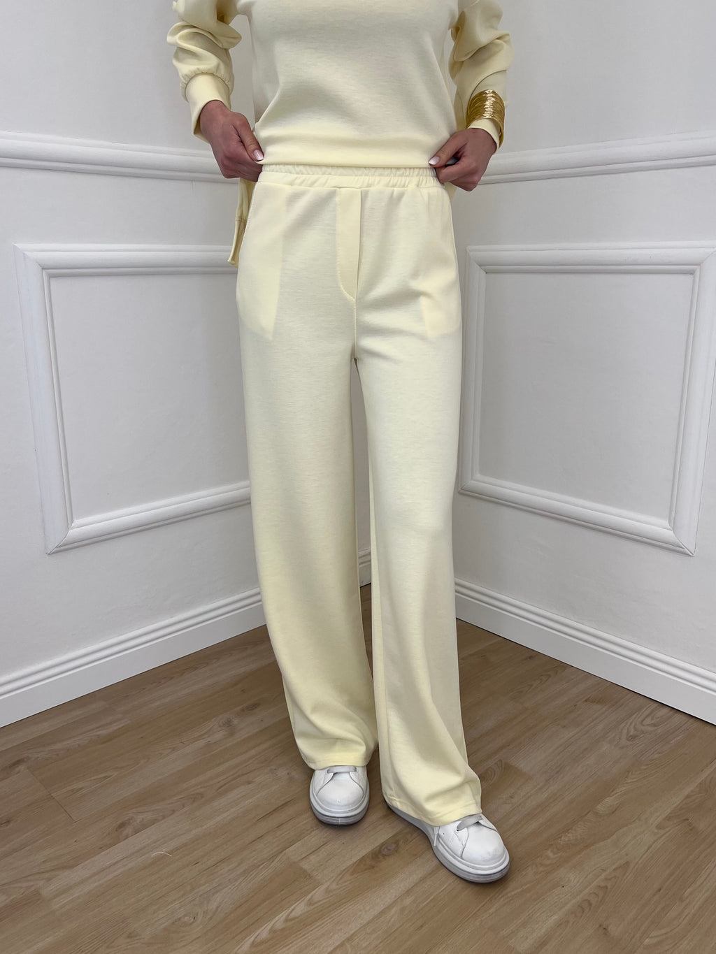 Tuta Over Girocollo 19143 Giallo