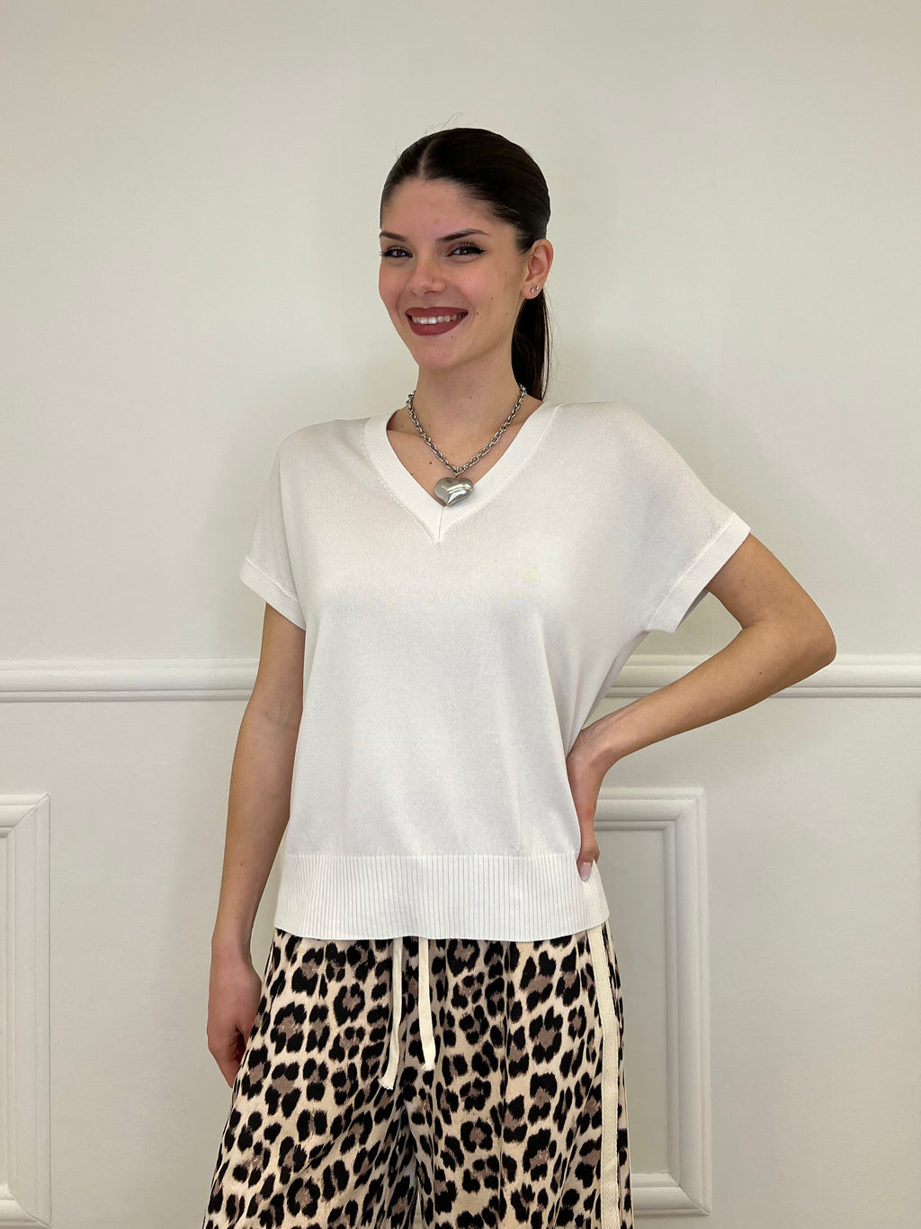 Maglia in Viscosa Scollo V 6269