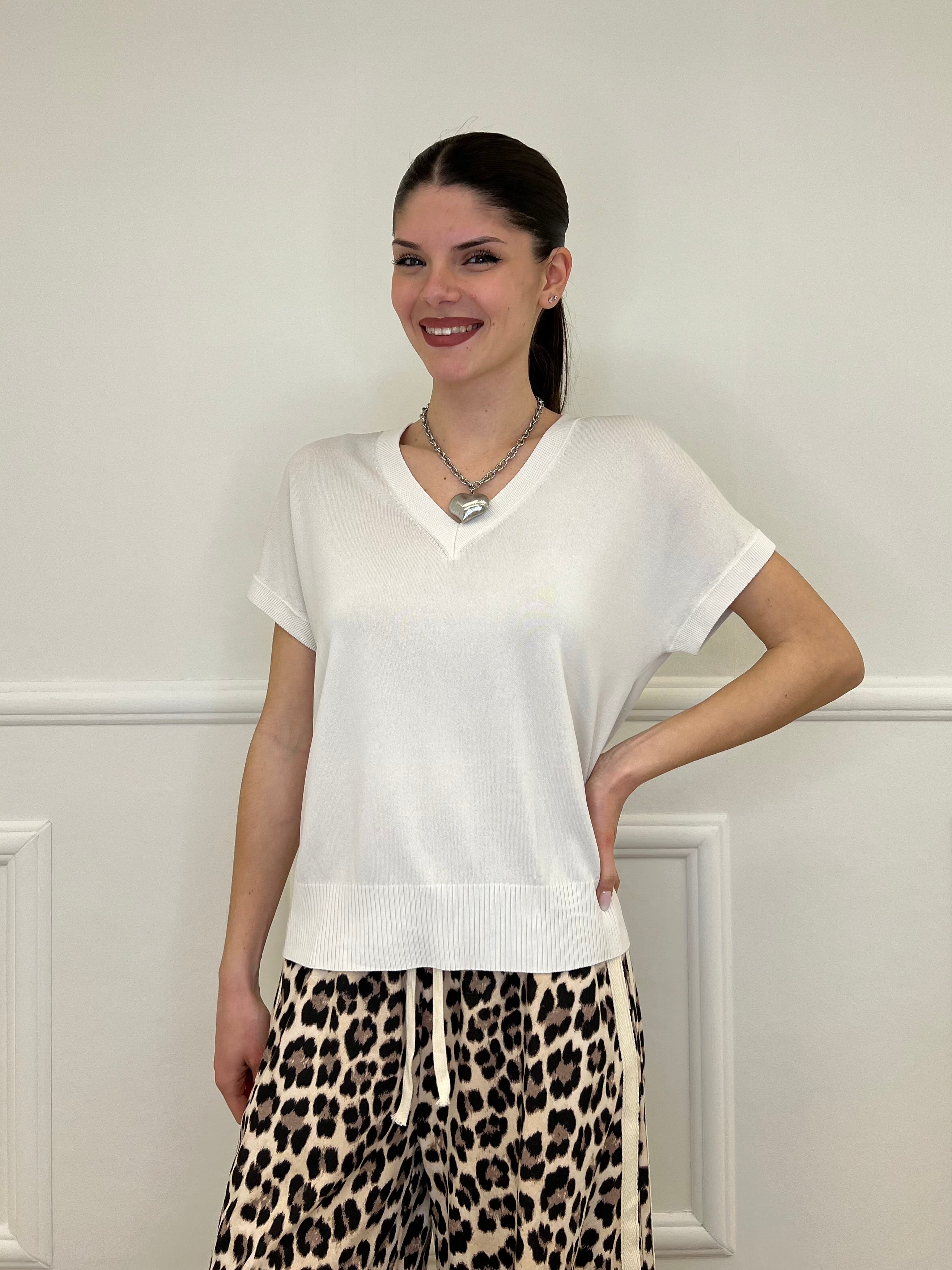 Maglia in Viscosa Scollo V 6269