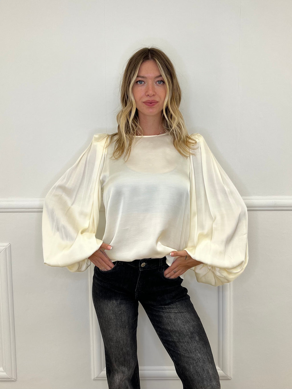 Blusa In Raso Lumina LD6110 Crema