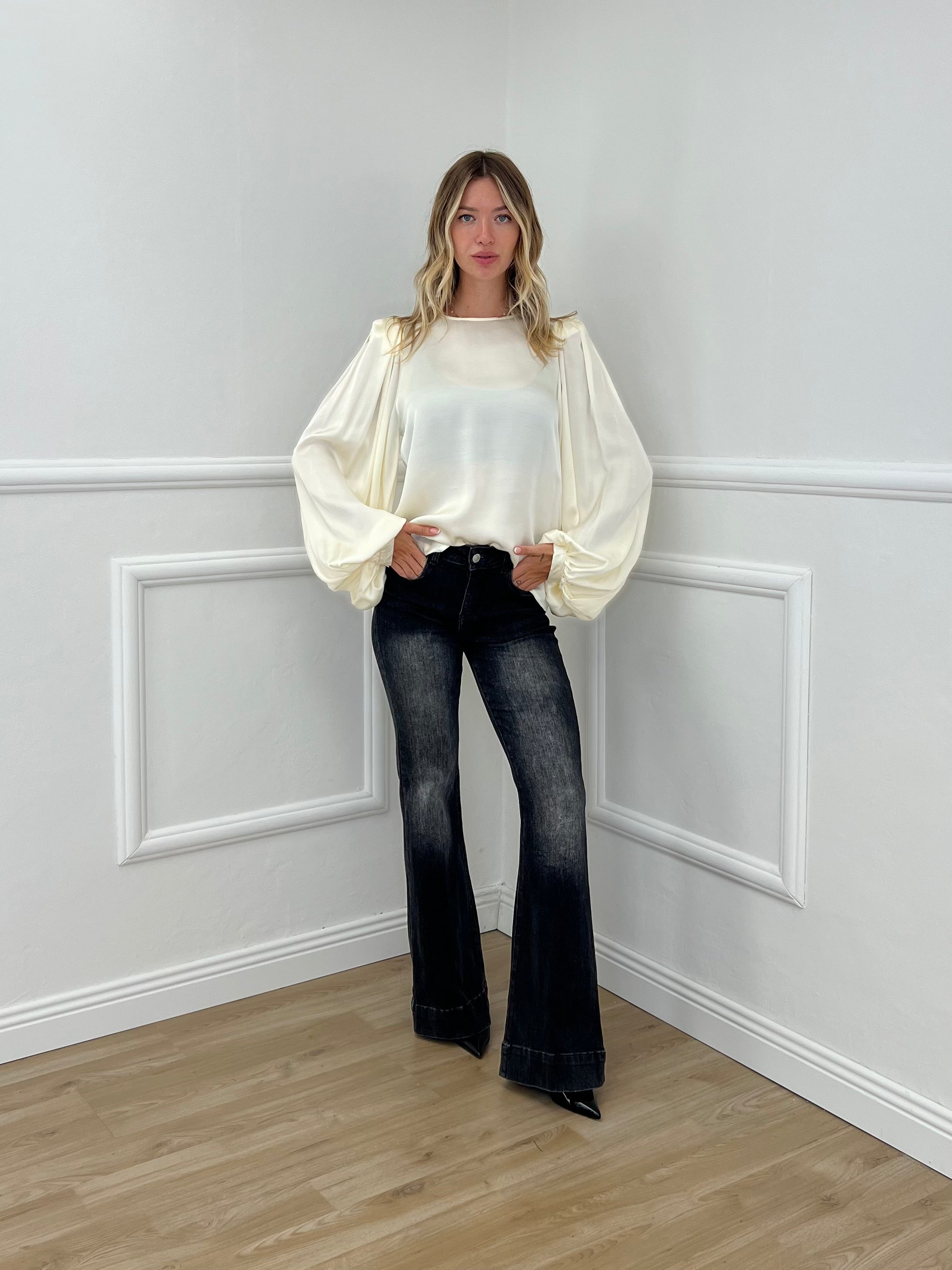 Blusa In Raso Lumina LD6110 Crema