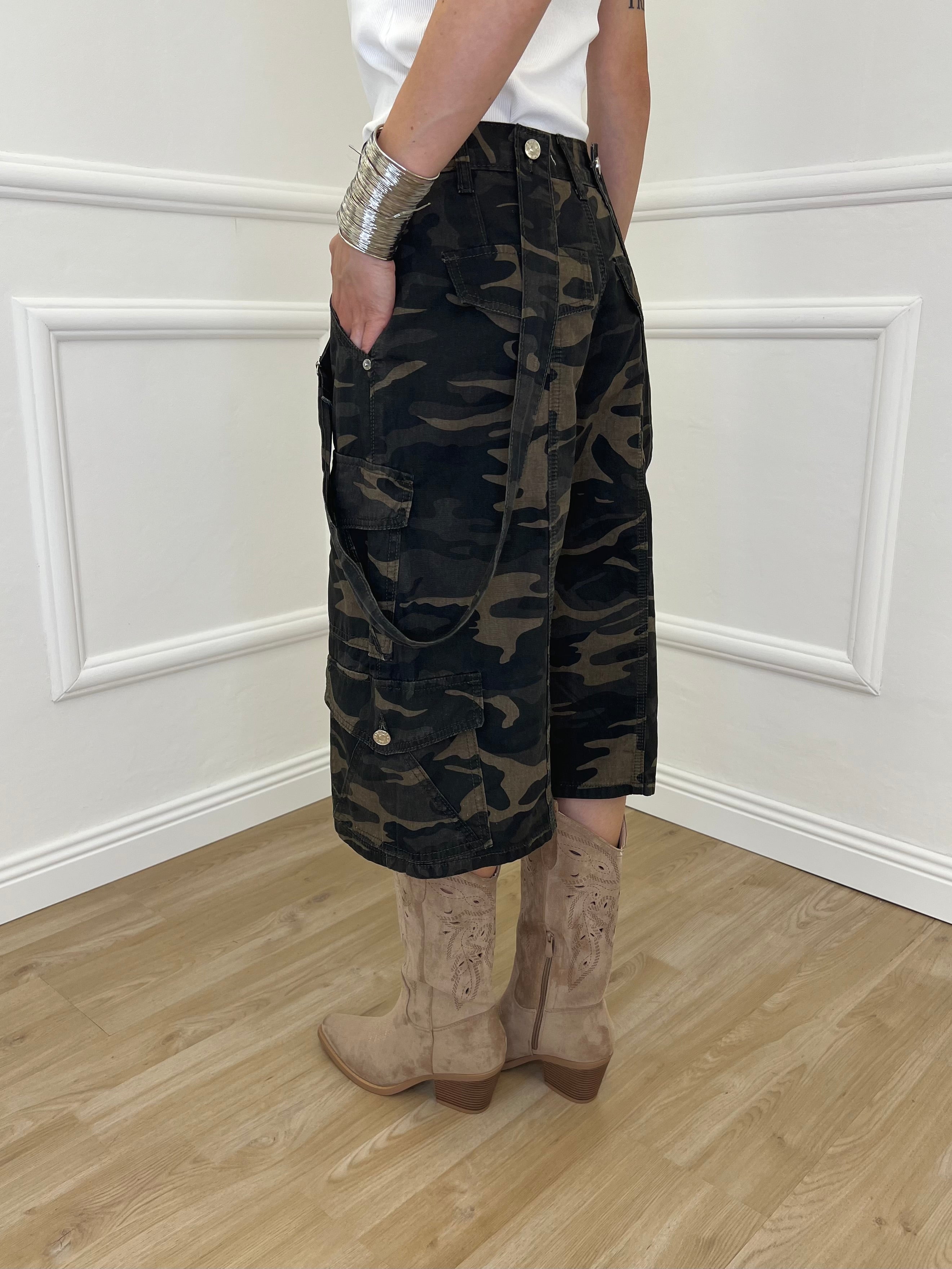 Bermuda Camouflage Con Bretelle 22333