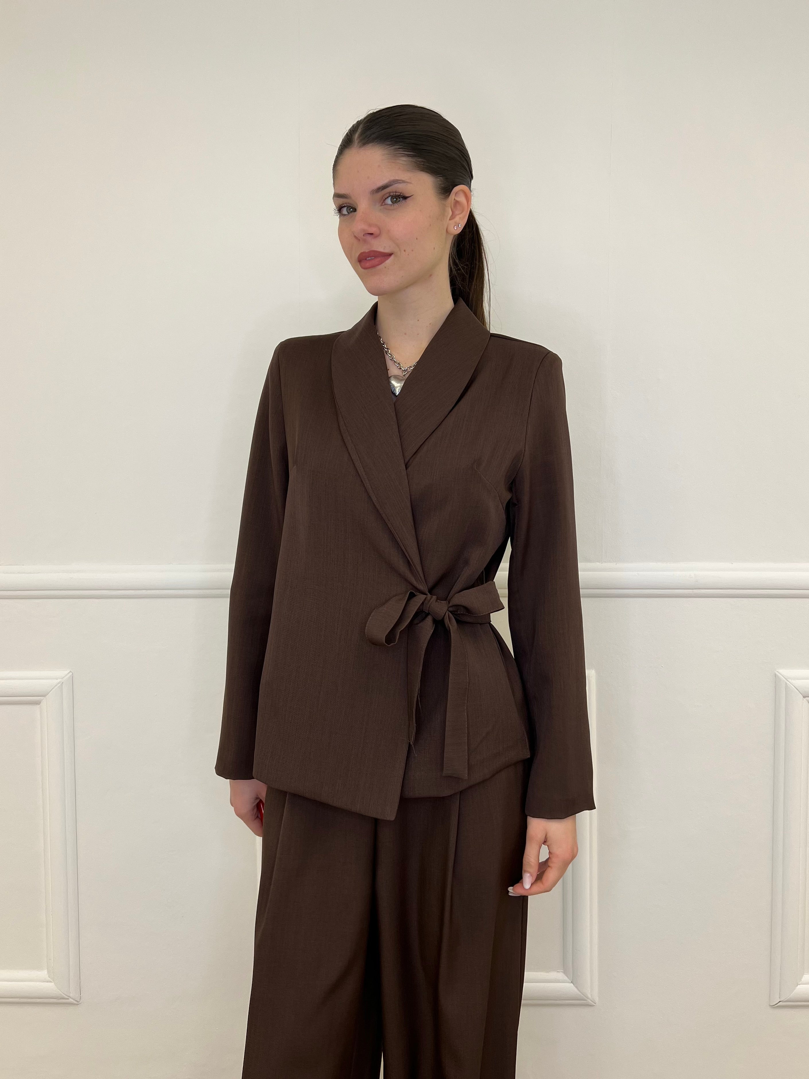 Tailleur con Fiocco 570851 Moro