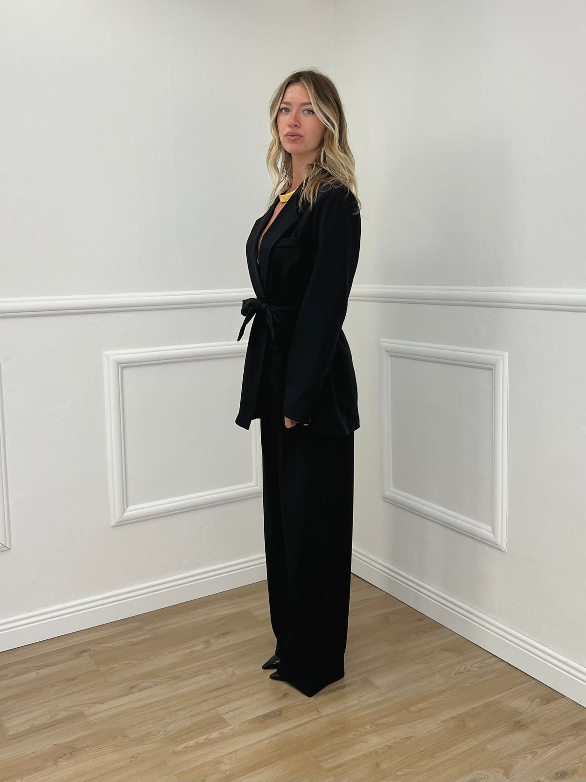 Tailleur Con Cintura 51025 Nero