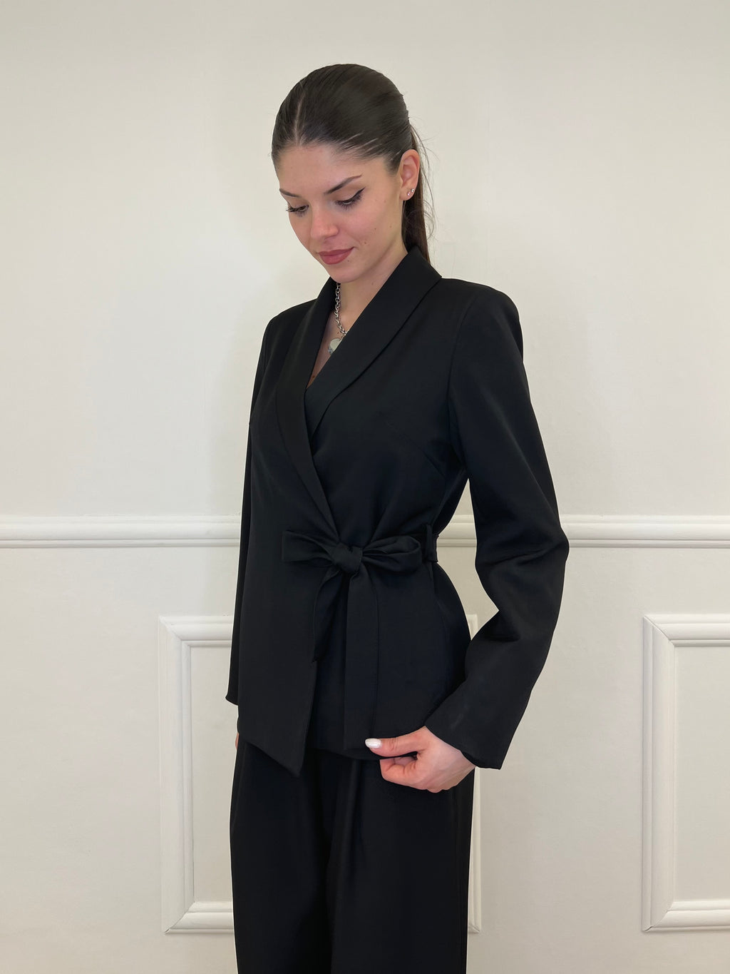 Tailleur con Fiocco 570851 Nero