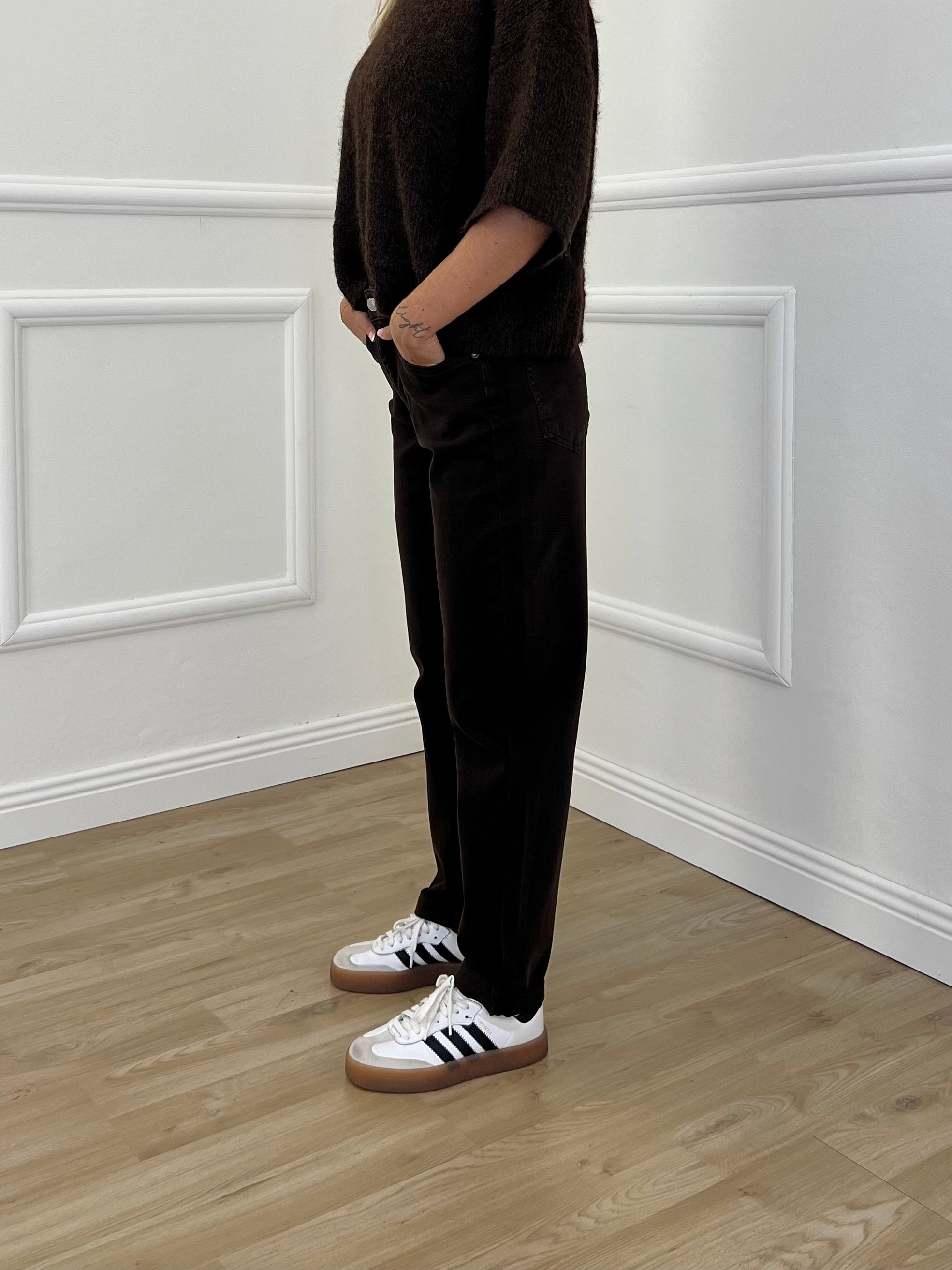 Jeans Mom Fit H3896-2 Marrone