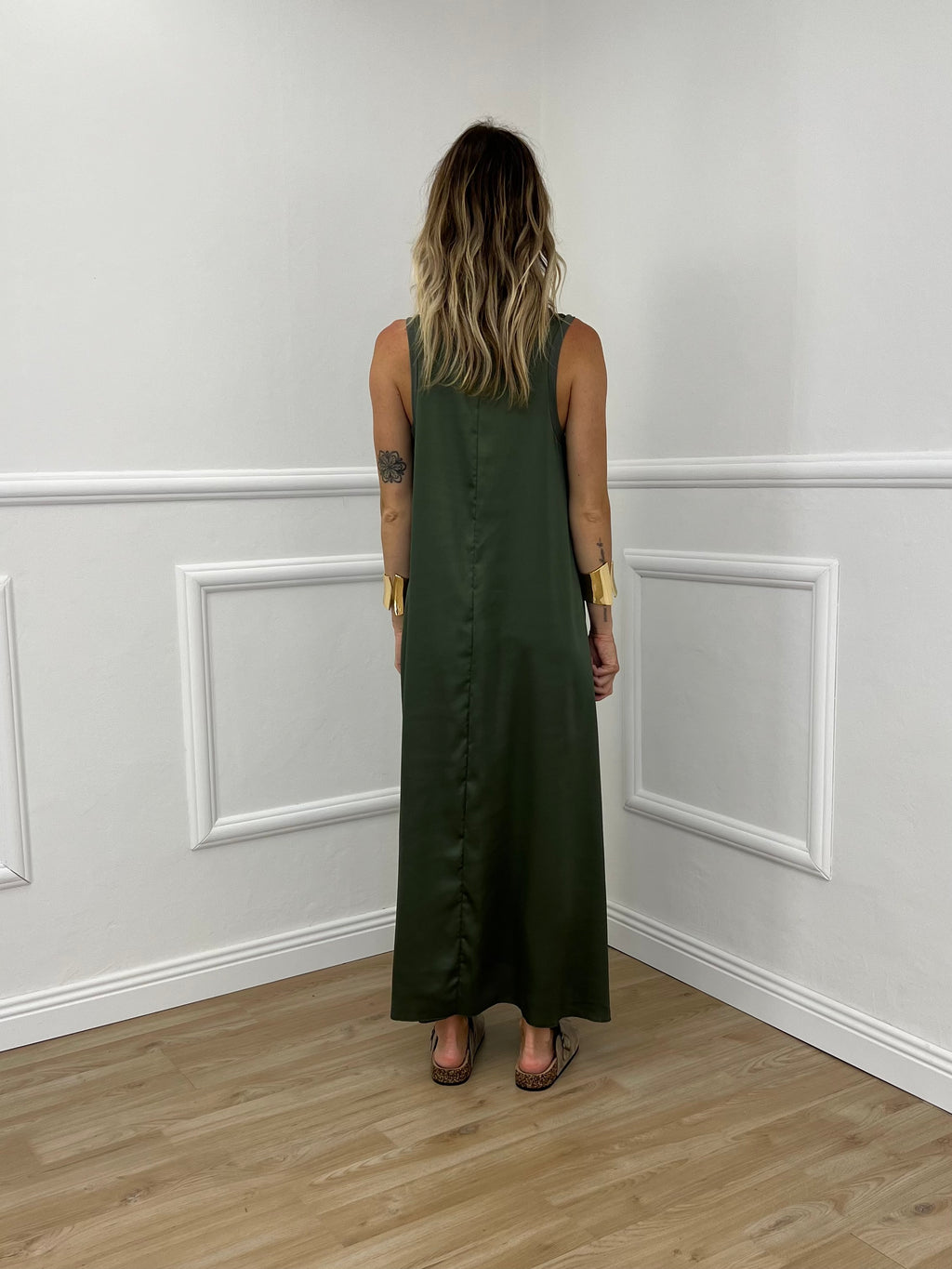 Abito Smanicato in Satin 23233 Verde
