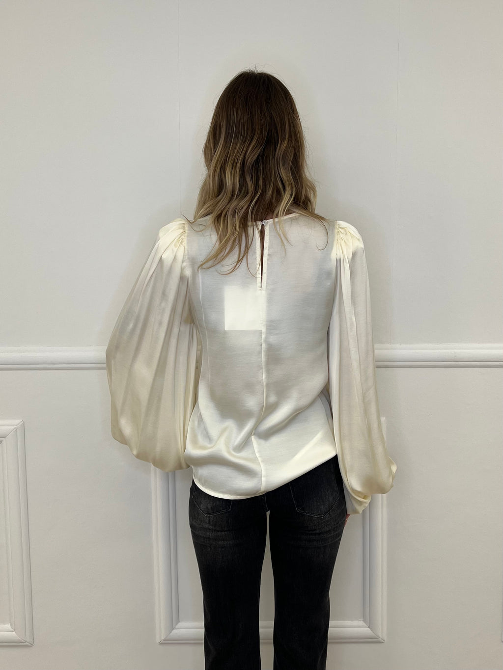 Blusa In Raso Lumina LD6110 Crema